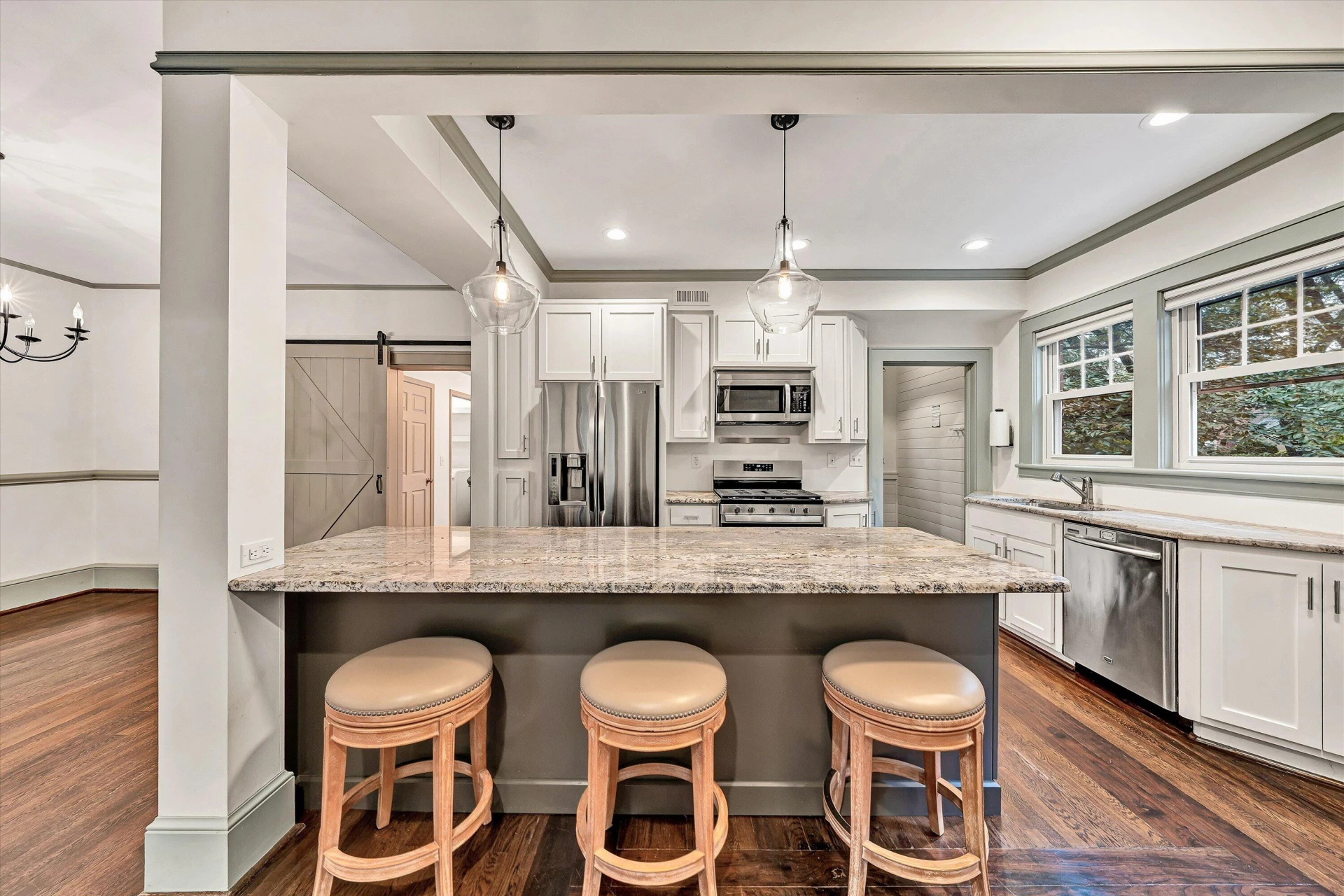 1516 Sherwood AVE SW - Photo 13