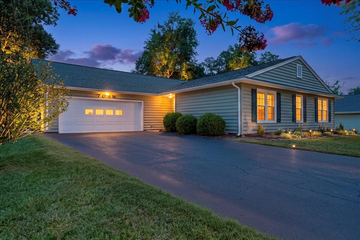 7049 Autumn Wood LN - Photo 2