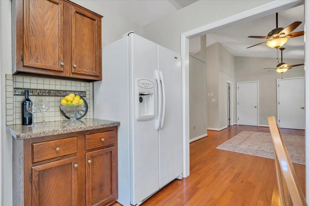 7049 Autumn Wood LN - Photo 17
