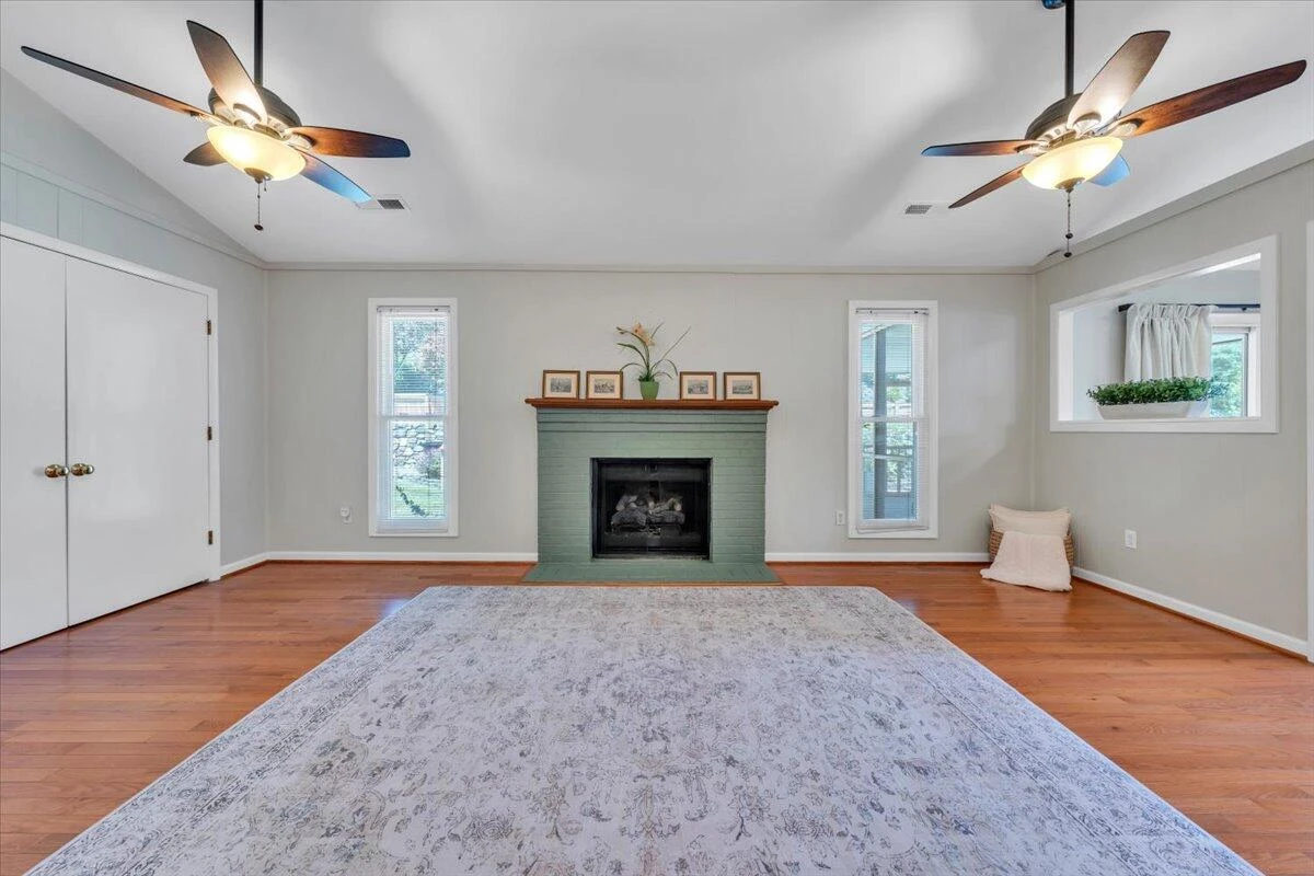 7049 Autumn Wood LN - Photo 20