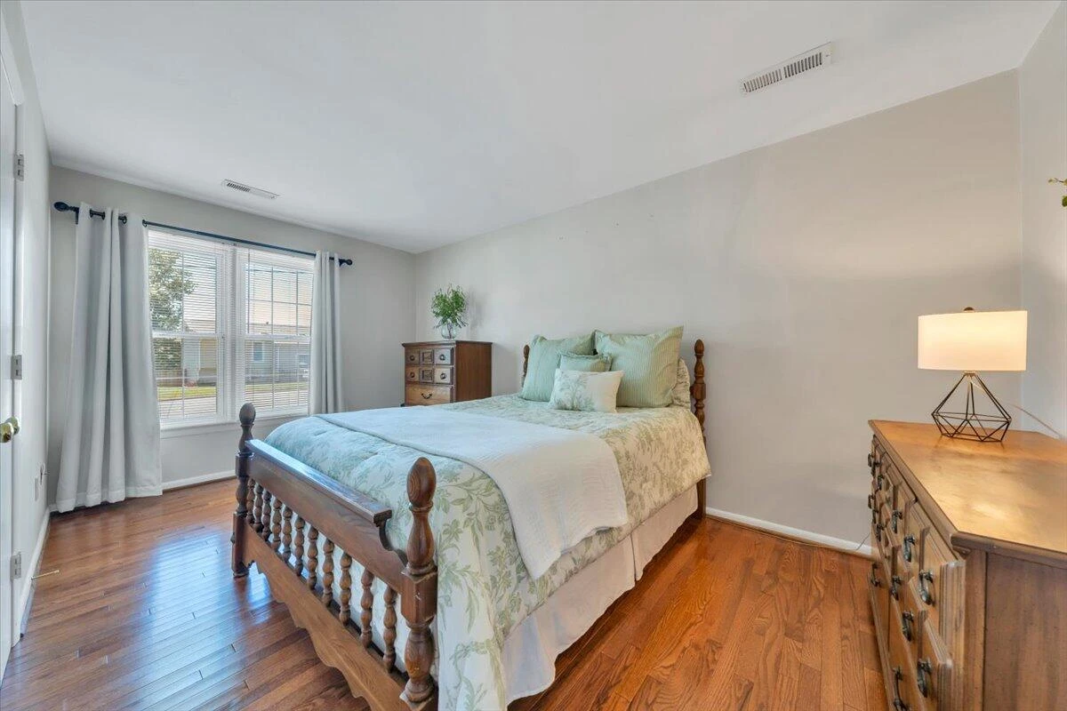 7049 Autumn Wood LN - Photo 24