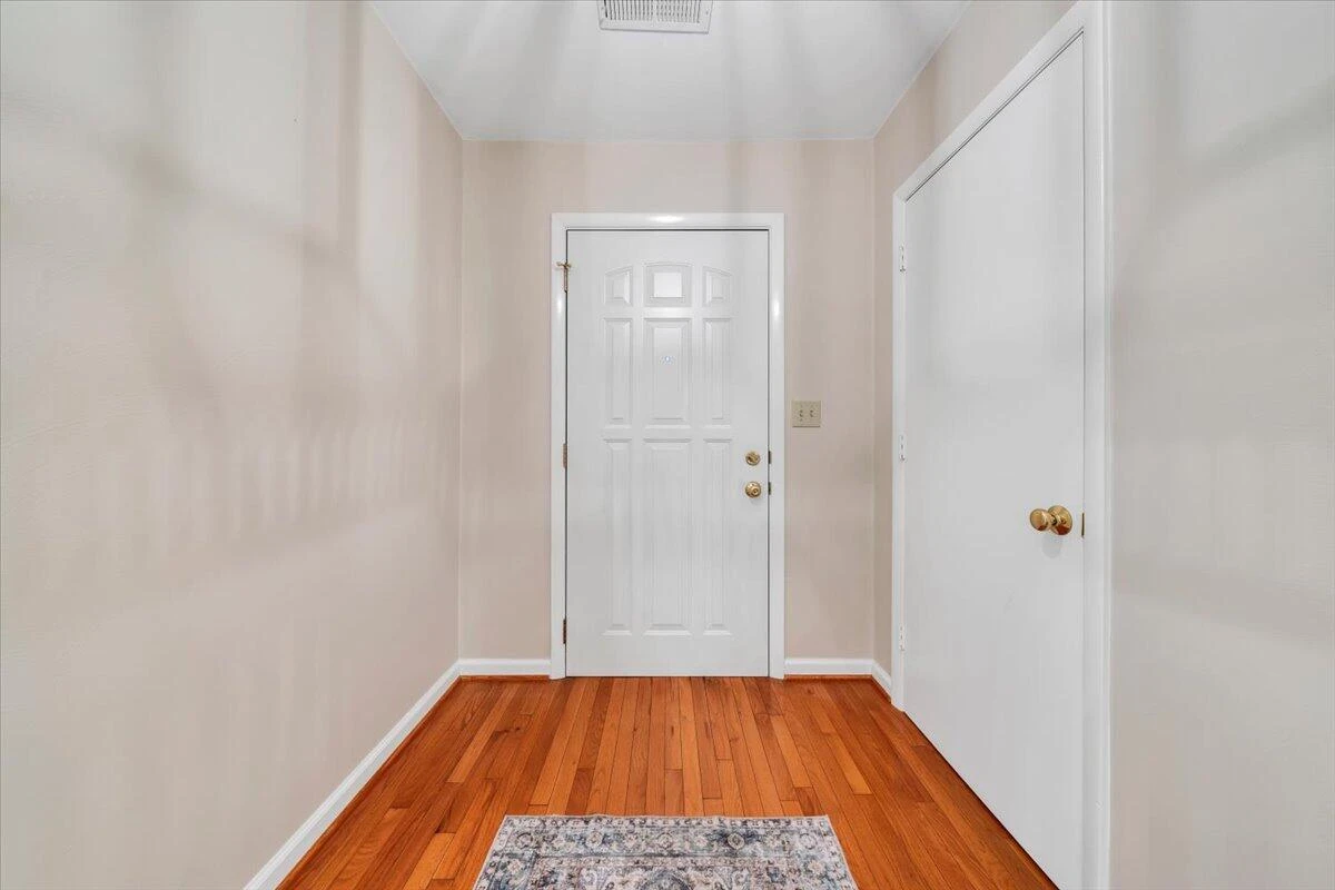 7049 Autumn Wood LN - Photo 31