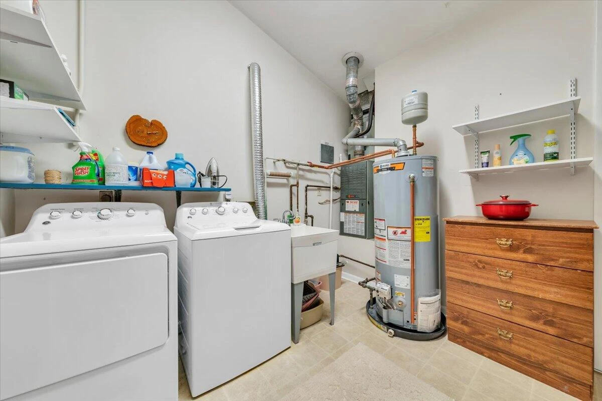 7049 Autumn Wood LN - Photo 34
