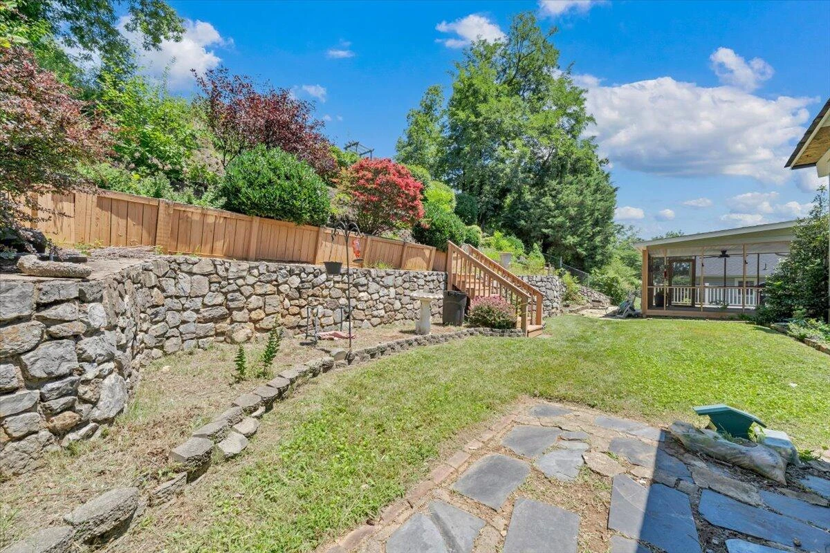 7049 Autumn Wood LN - Photo 37