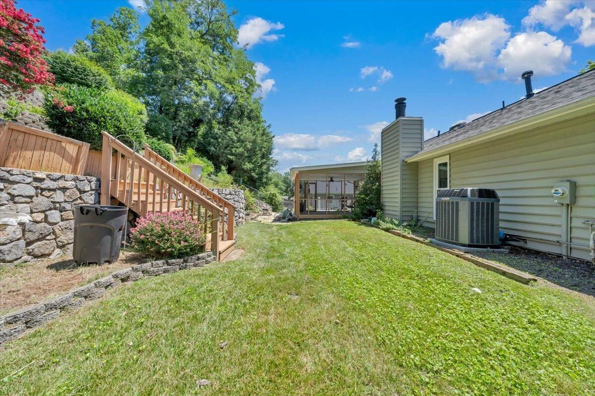 7049 Autumn Wood LN - Photo 41