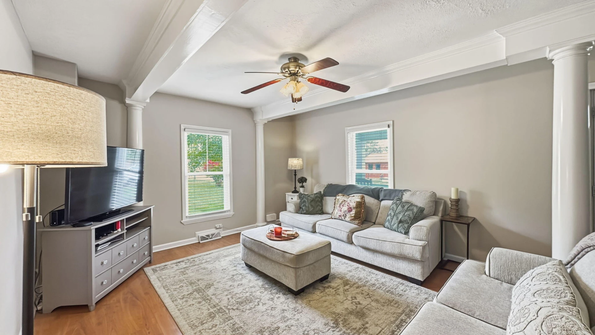 312 LAKEHURST AVE - Photo 2