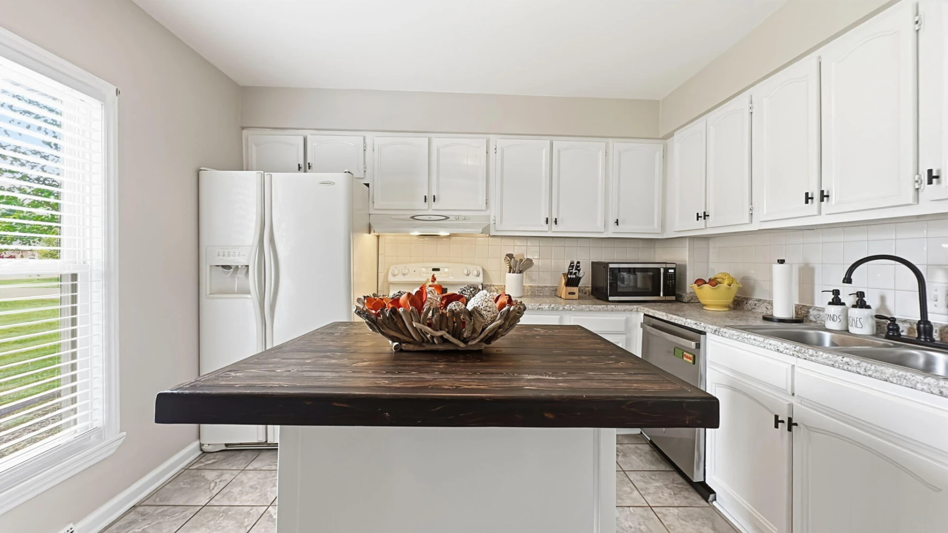 312 LAKEHURST AVE - Photo 28