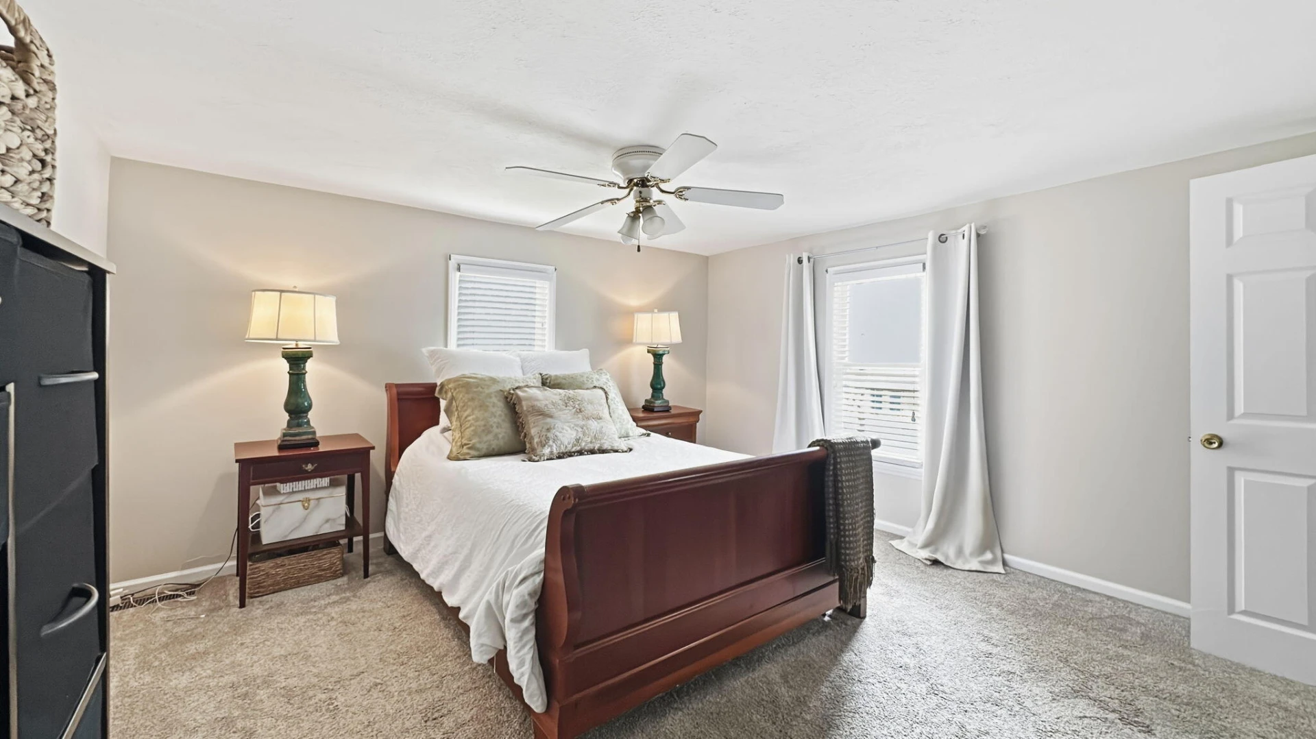 312 LAKEHURST AVE - Photo 39