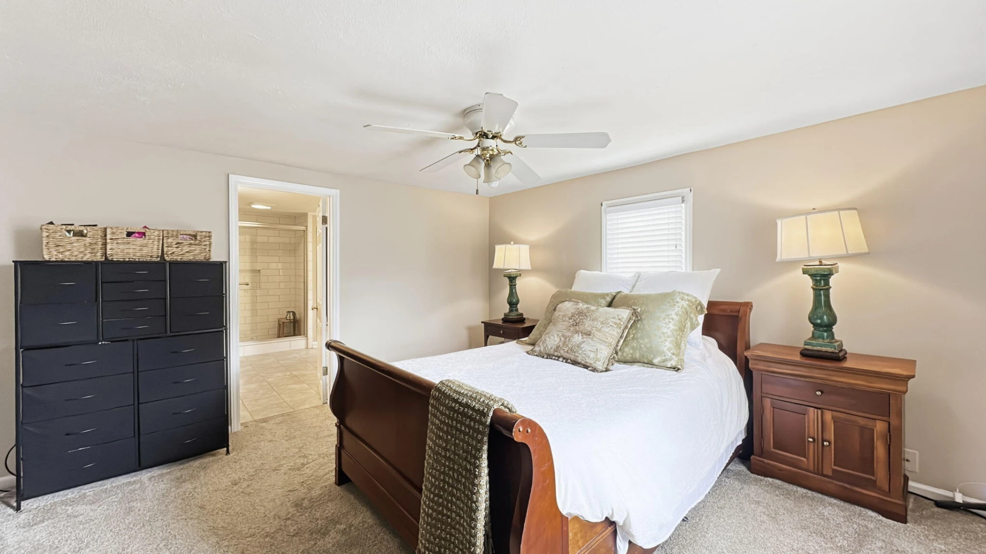 312 LAKEHURST AVE - Photo 40