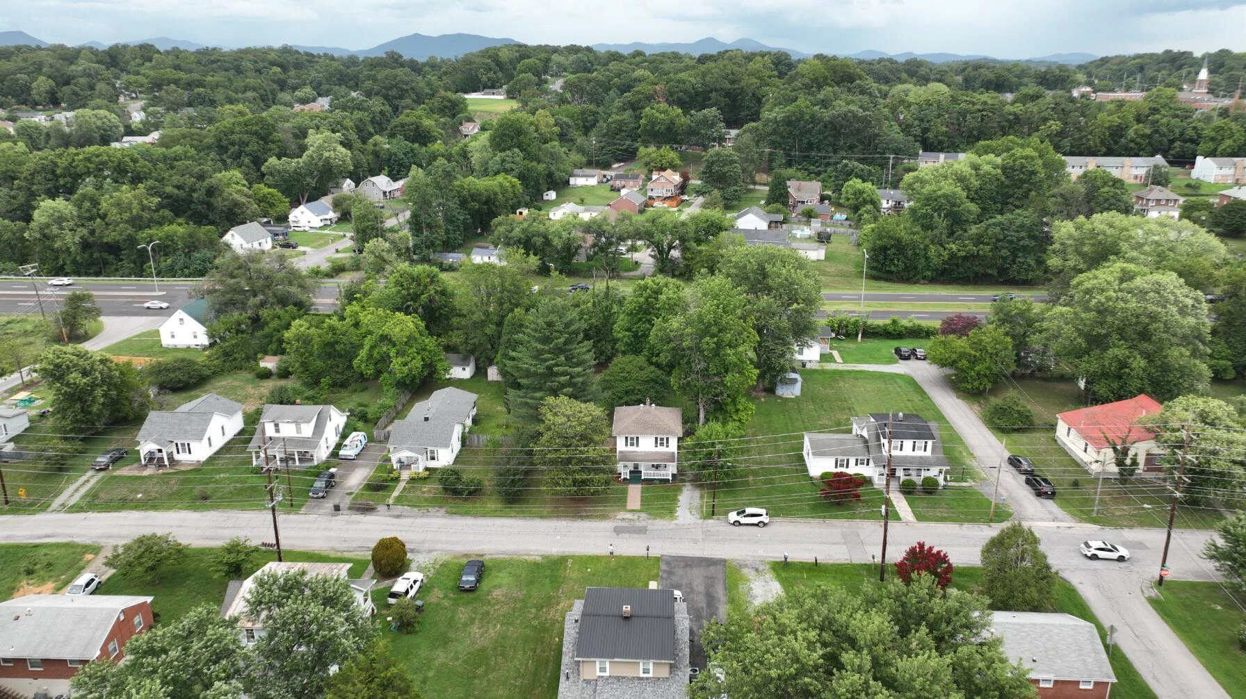312 LAKEHURST AVE - Photo 76