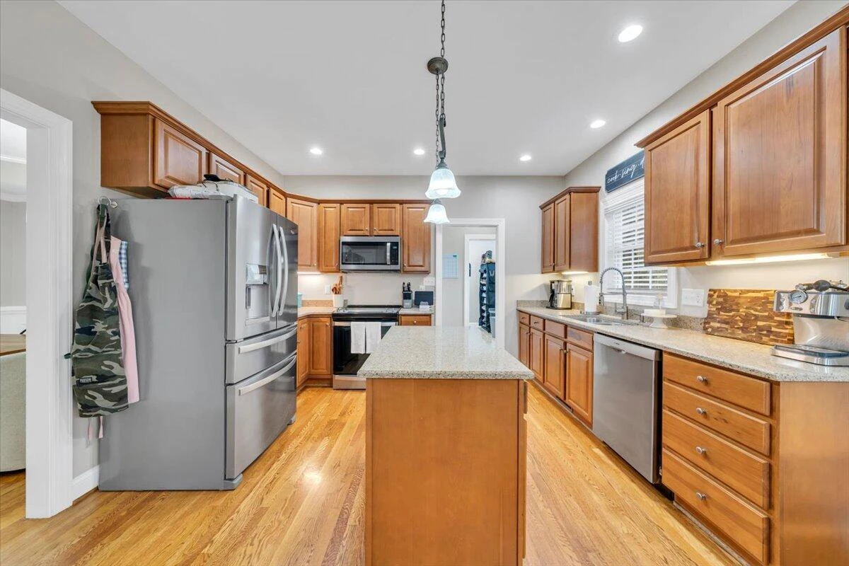 5927 Crumpacker DR - Photo 10