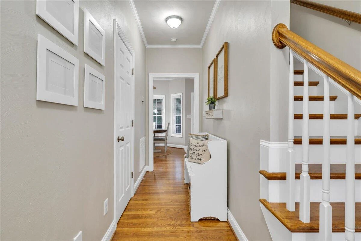 5927 Crumpacker DR - Photo 18