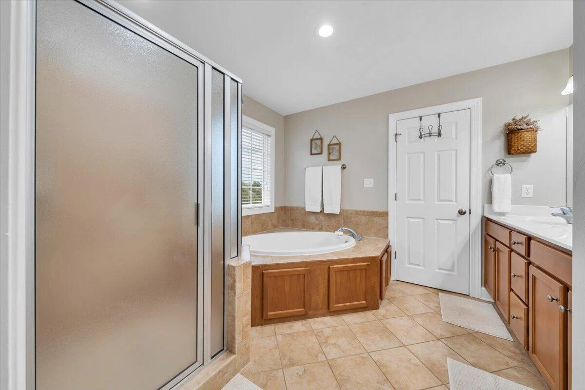 5927 Crumpacker DR - Photo 27
