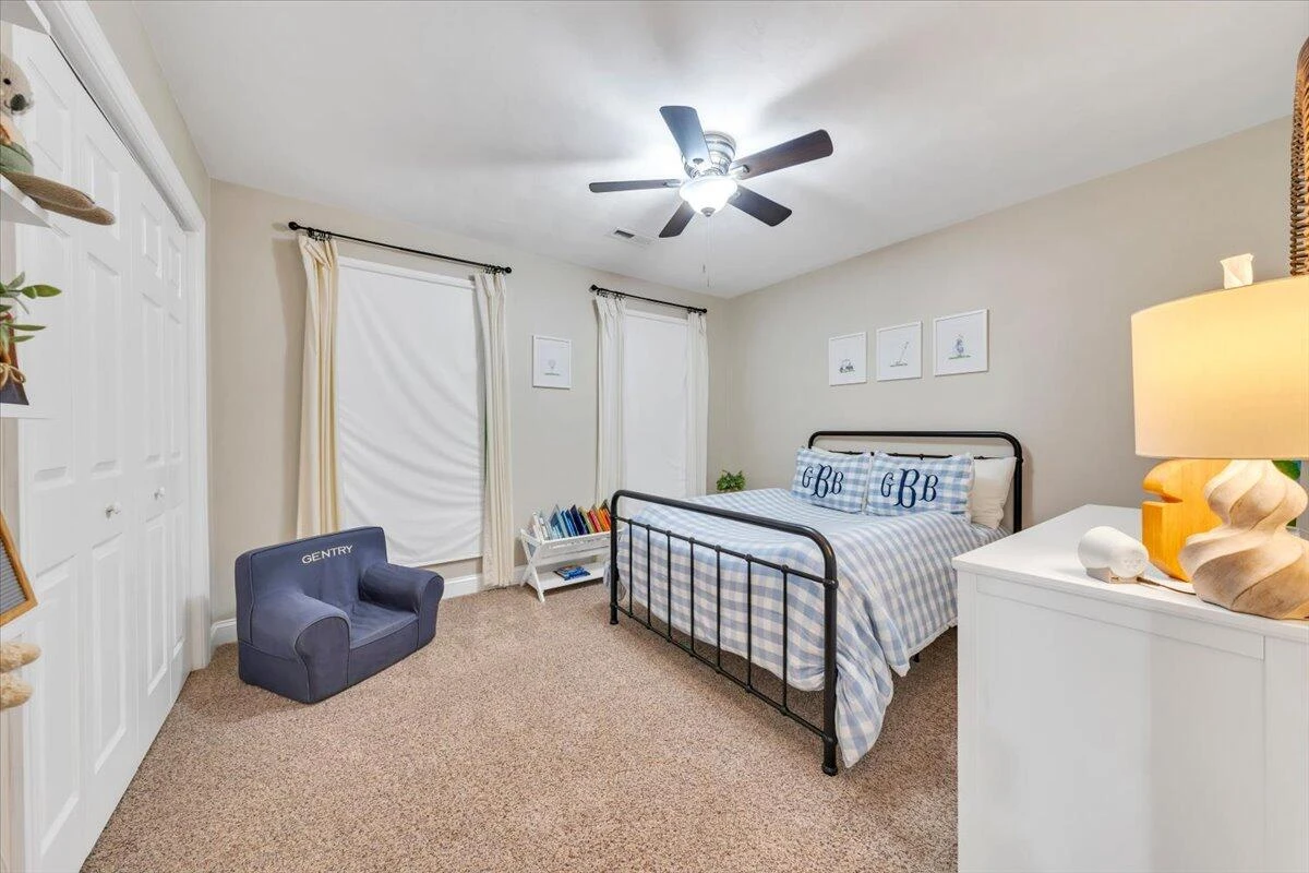 5927 Crumpacker DR - Photo 31