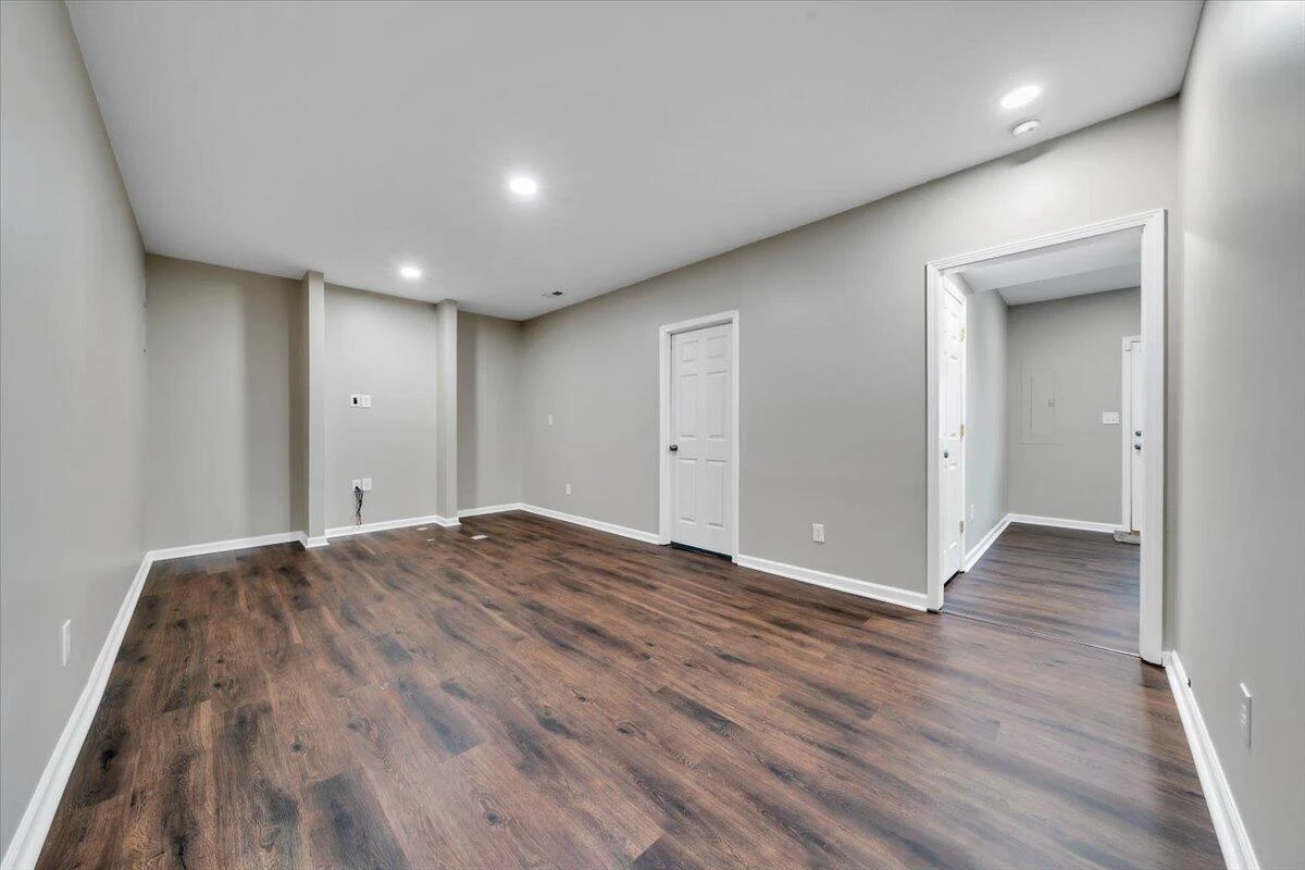 5927 Crumpacker DR - Photo 38