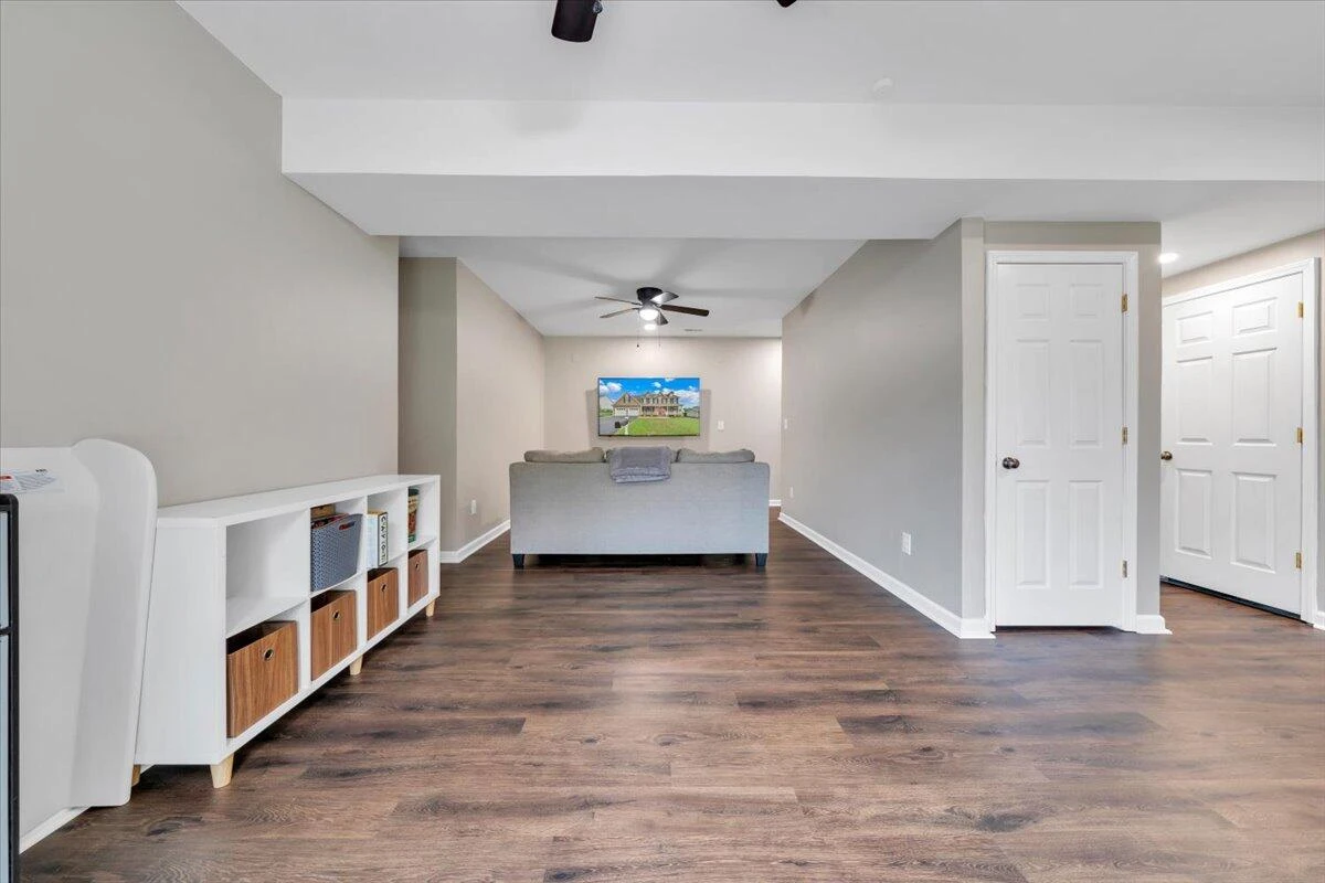 5927 Crumpacker DR - Photo 42