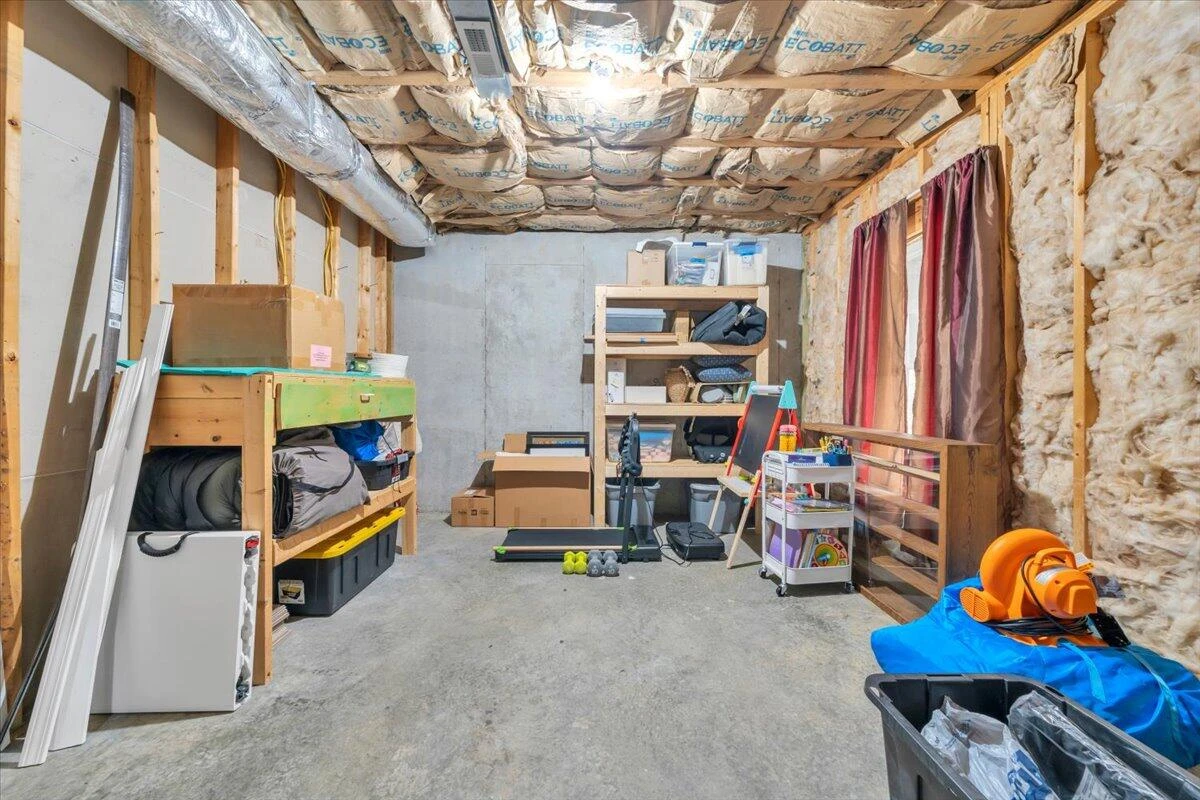 5927 Crumpacker DR - Photo 44