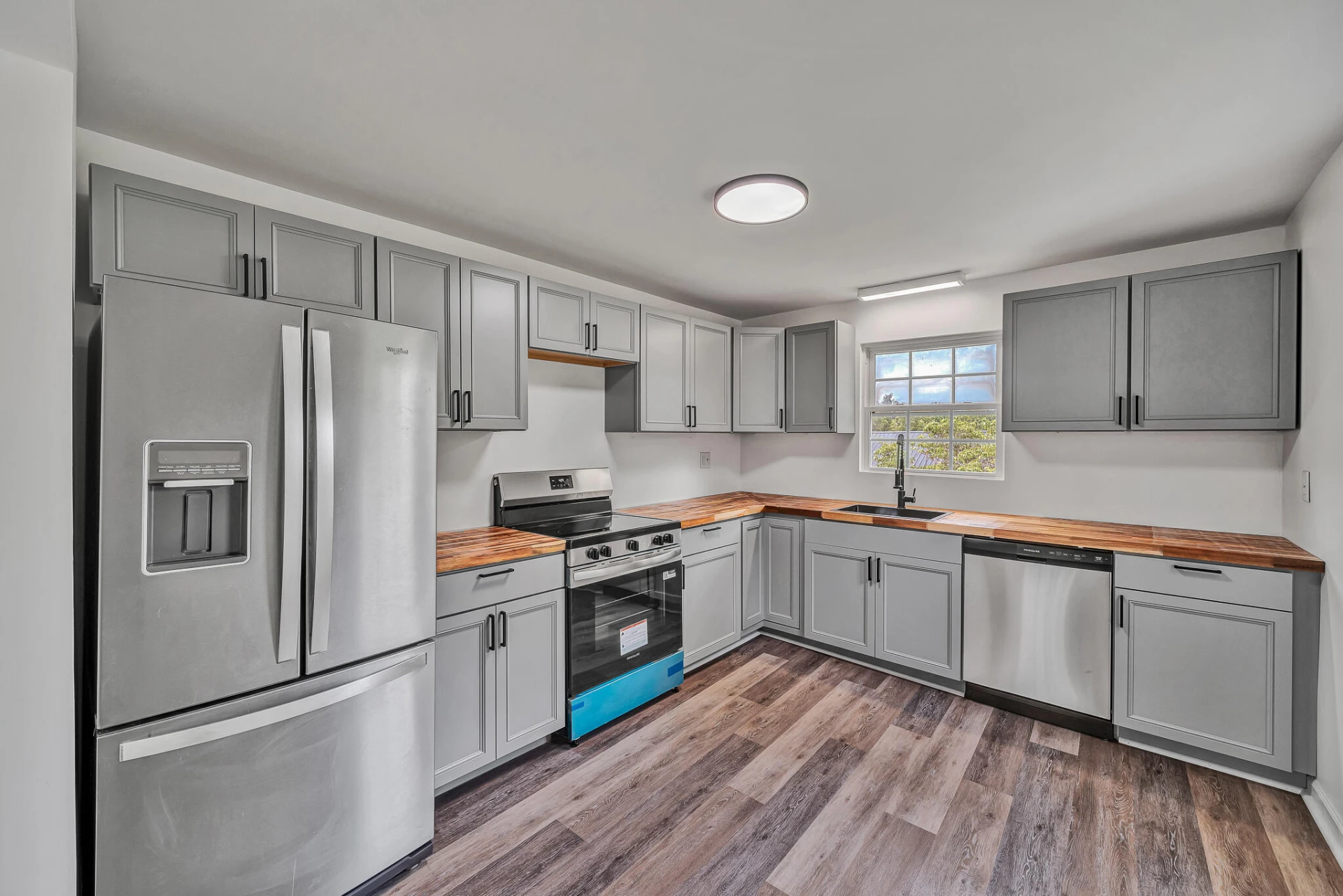 511 Patterson AVE - Photo 16