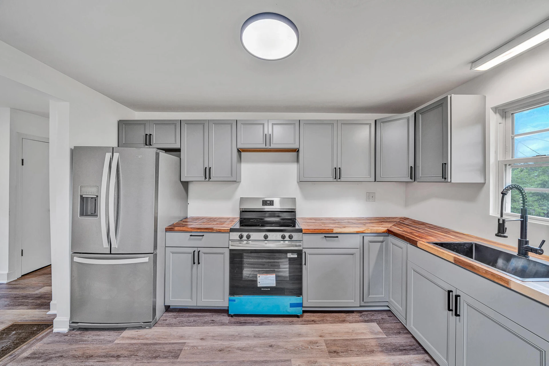 511 Patterson AVE - Photo 18