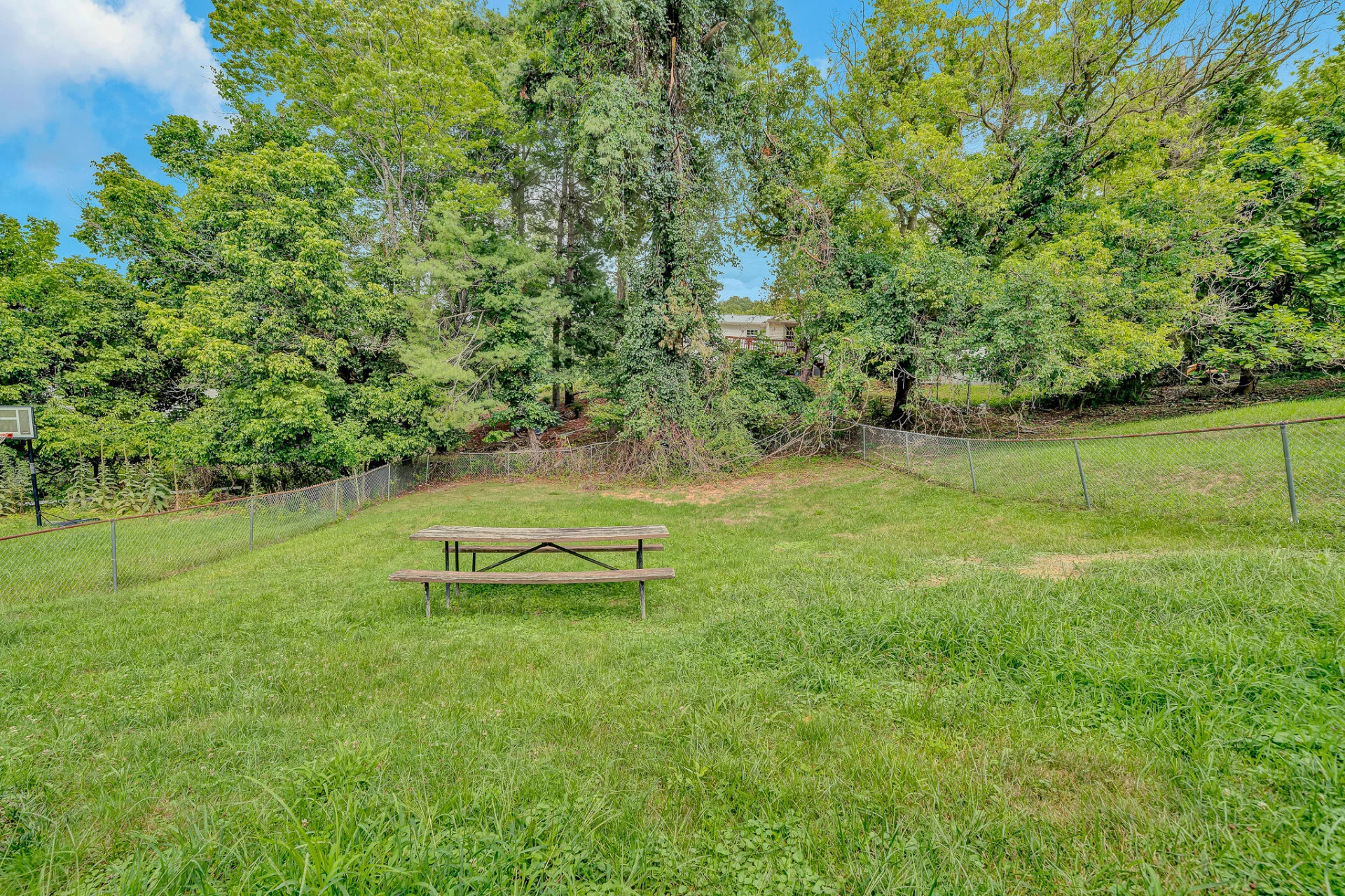 511 Patterson AVE - Photo 22