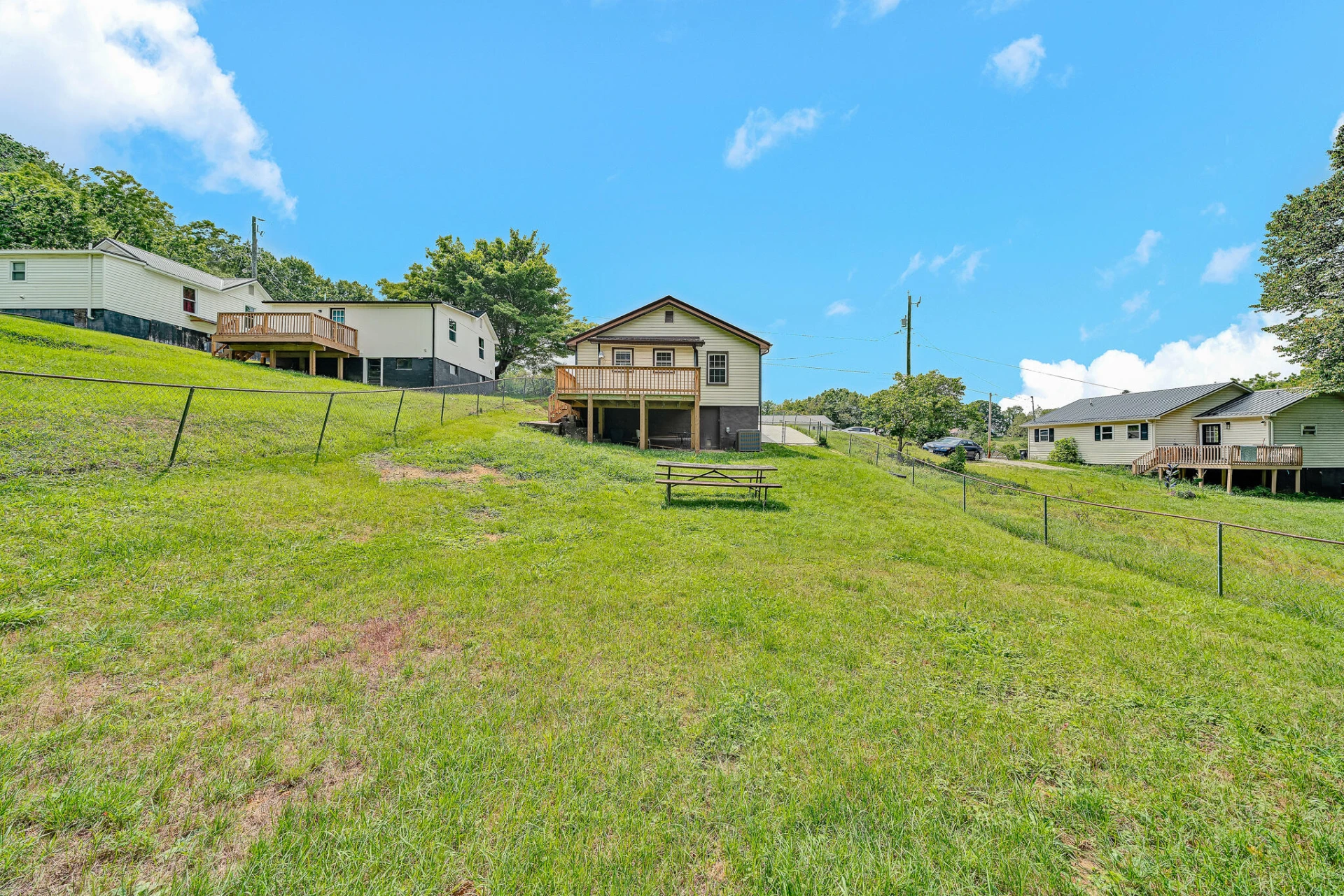 511 Patterson AVE - Photo 23
