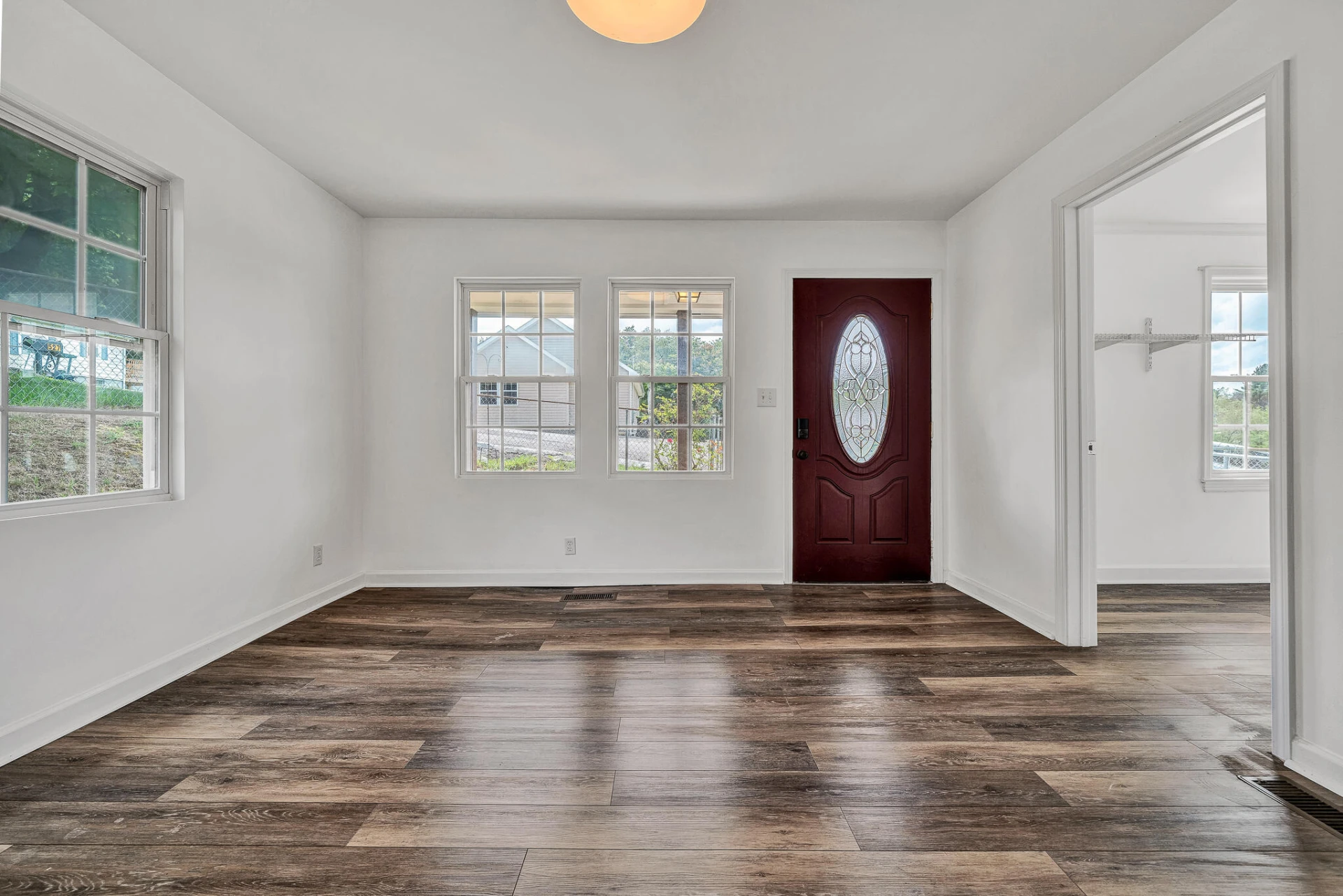 511 Patterson AVE - Photo 4