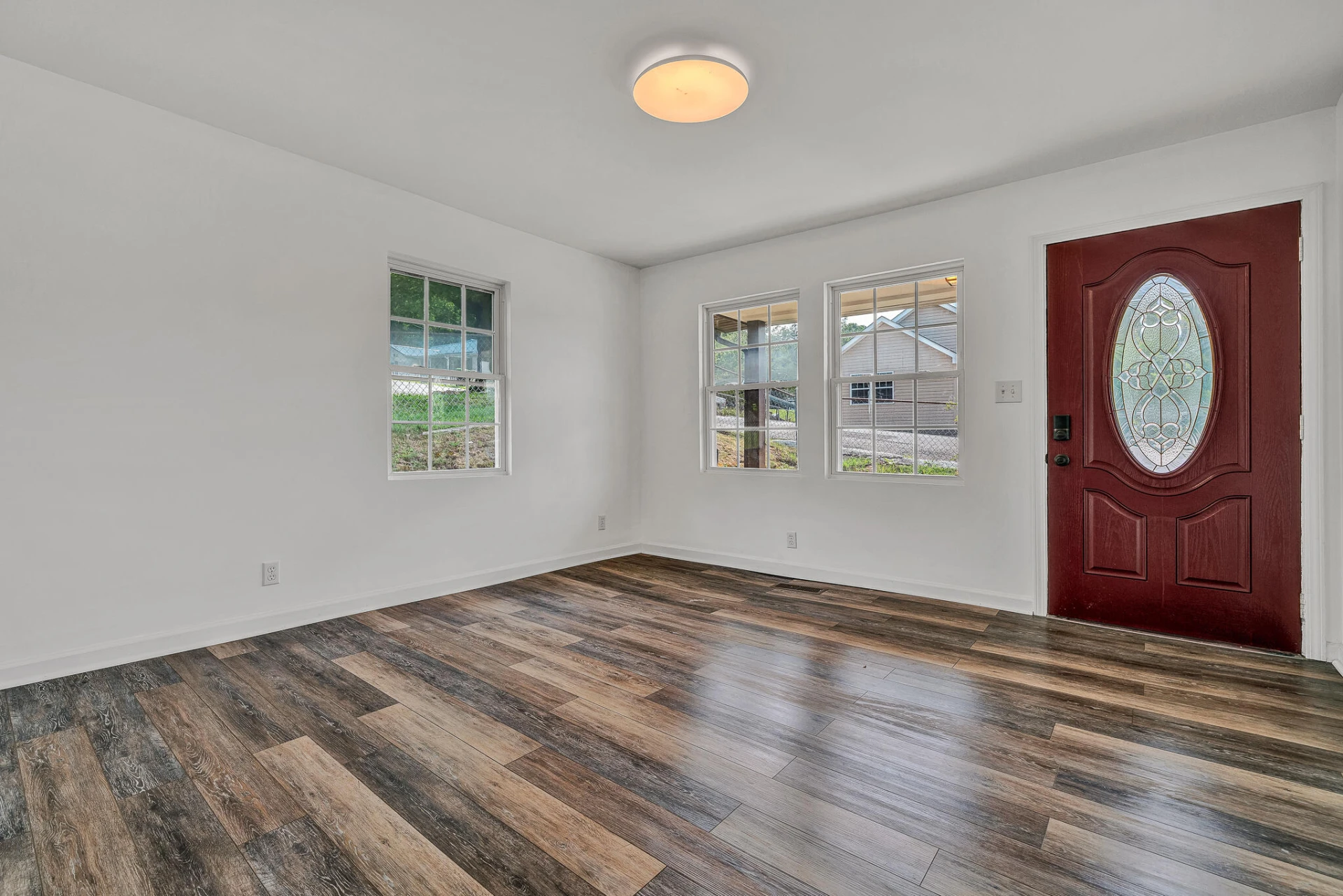 511 Patterson AVE - Photo 5