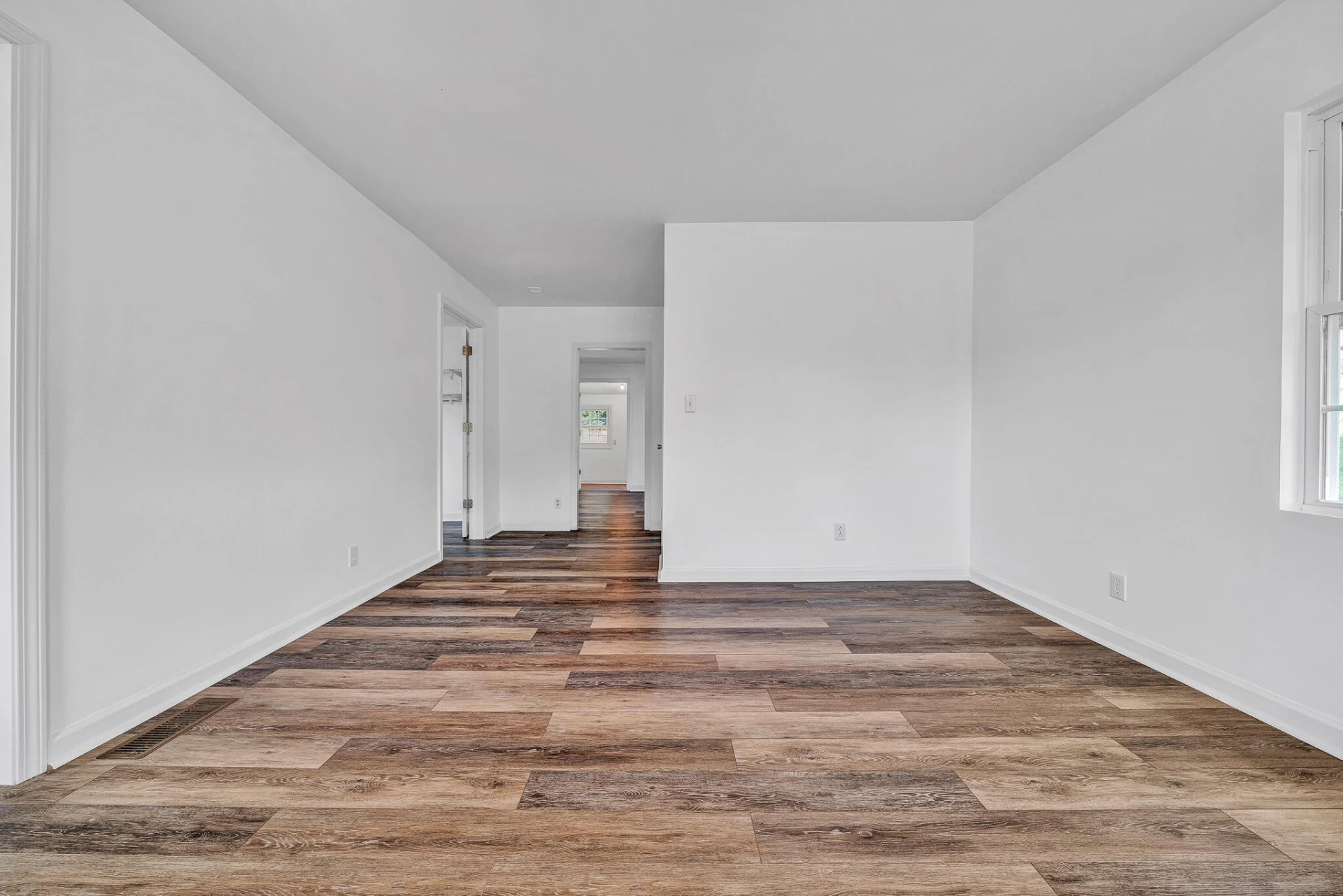 511 Patterson AVE - Photo 6