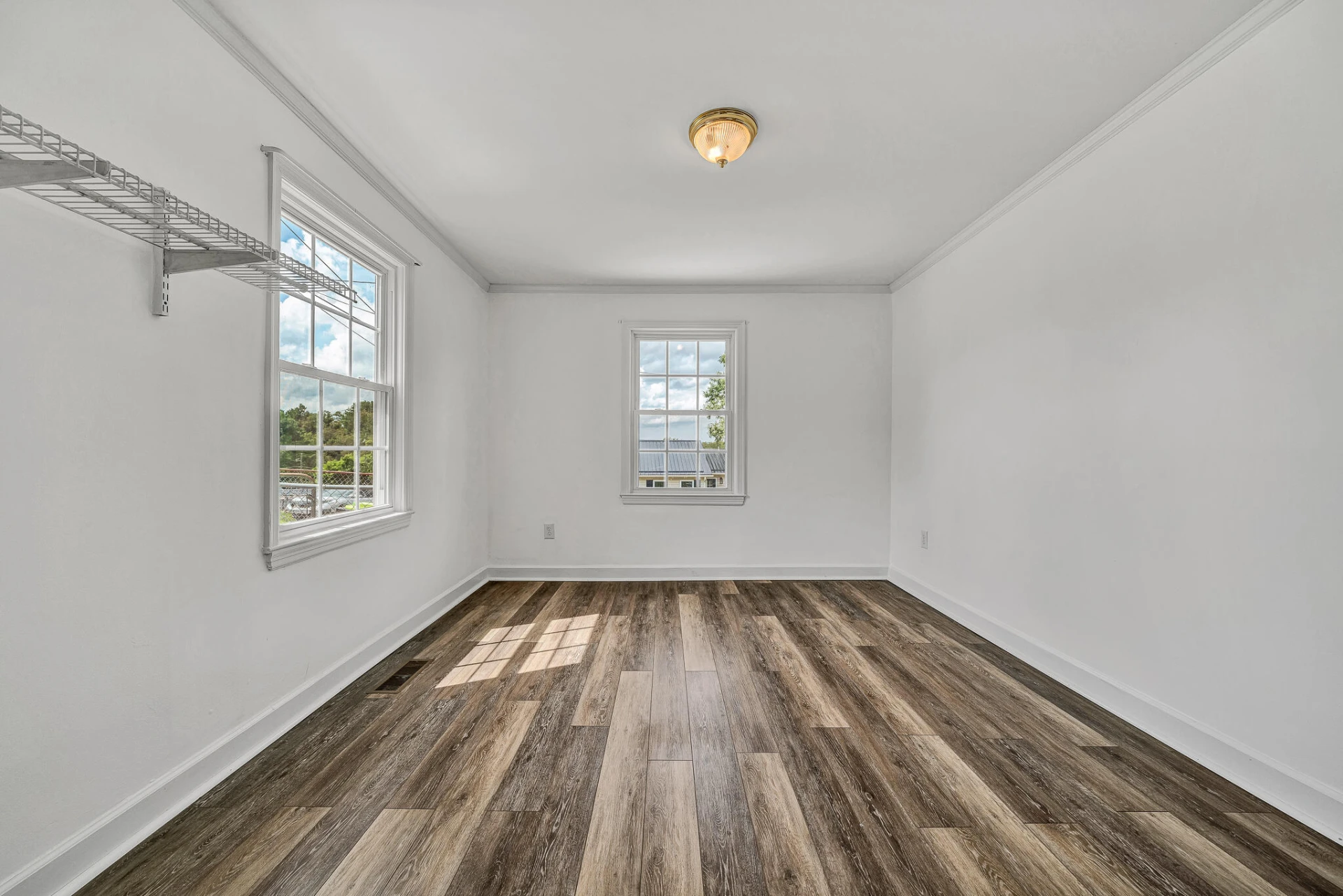 511 Patterson AVE - Photo 8