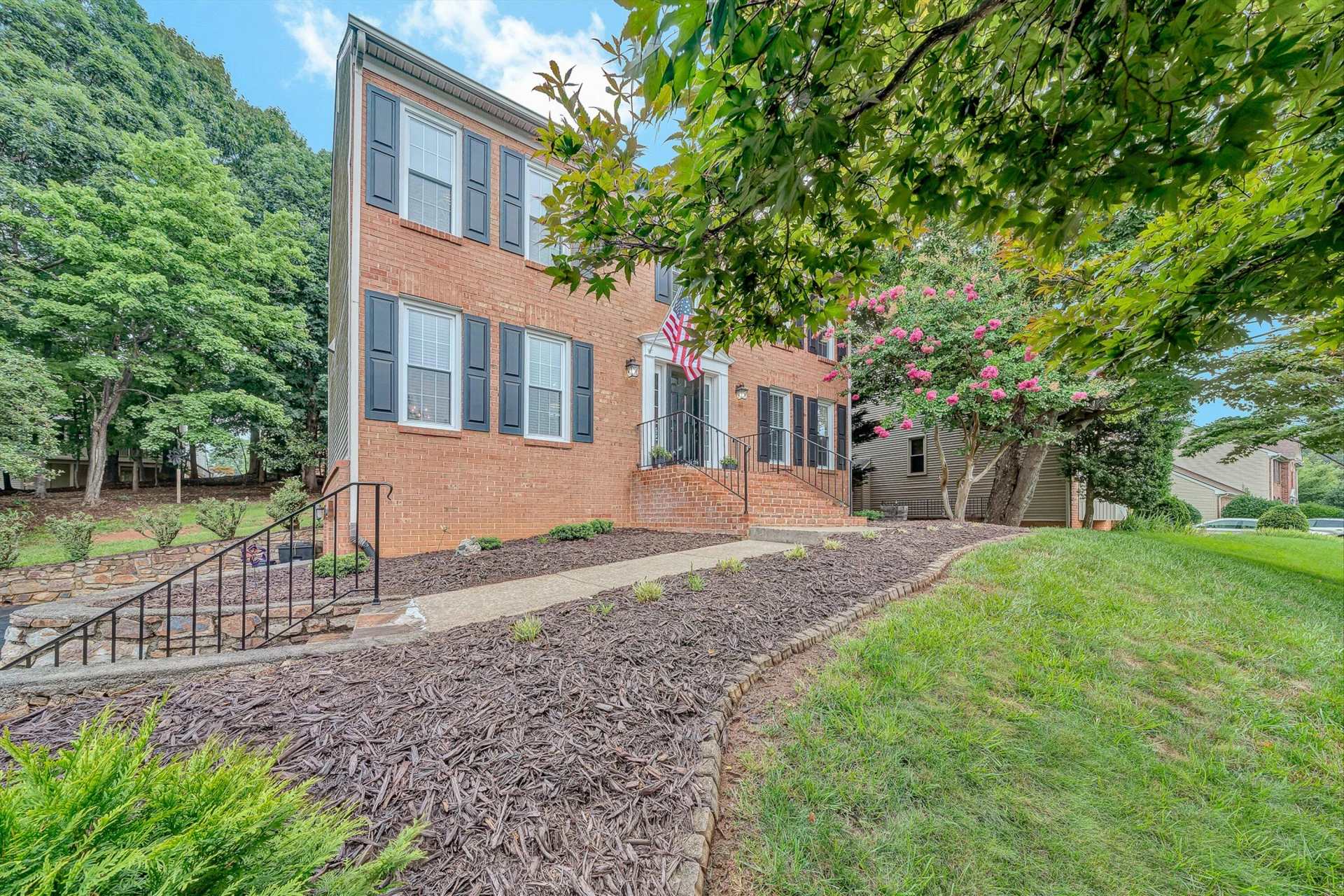 6107 Scotford CT - Photo 2
