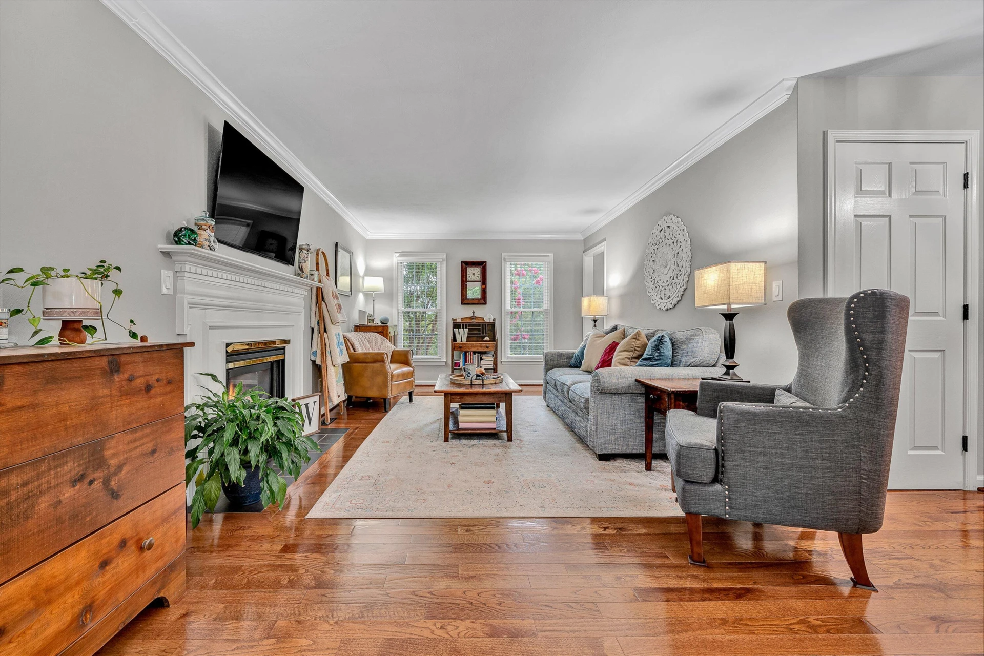 6107 Scotford CT - Photo 8