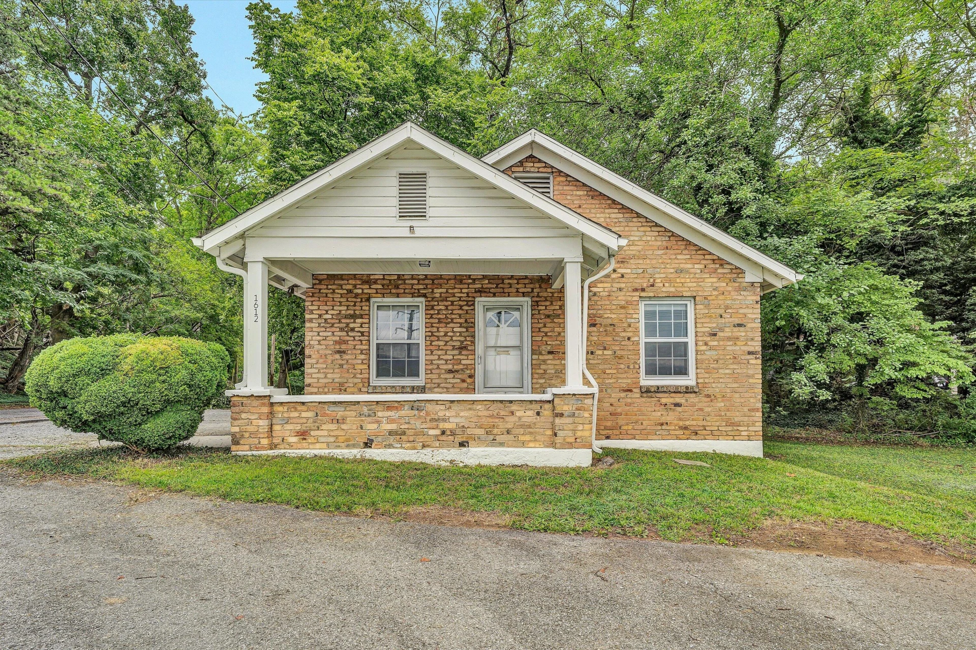 1612 Conehurst BLVD