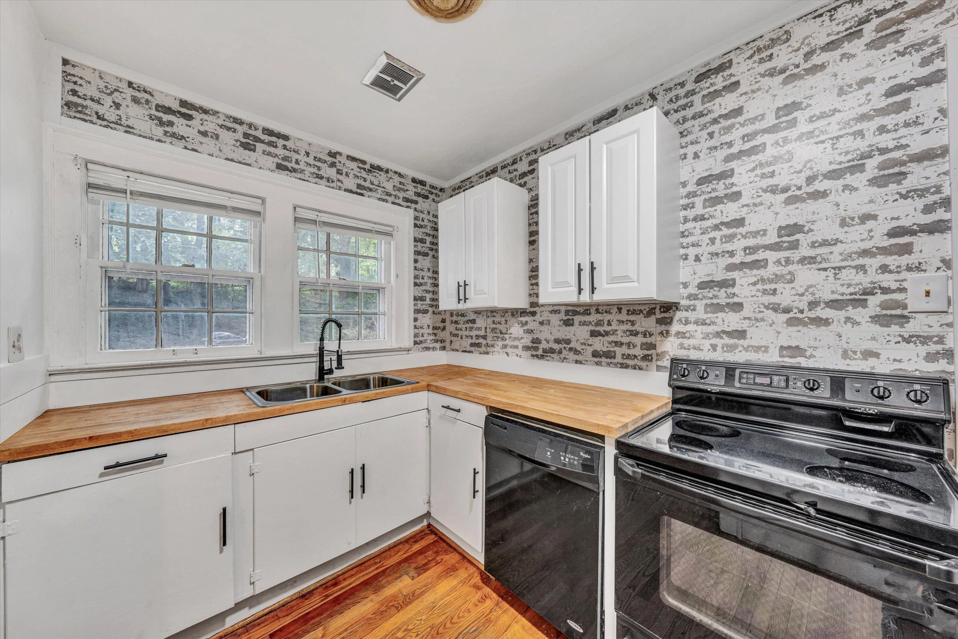 1612 Conehurst BLVD - Photo 12
