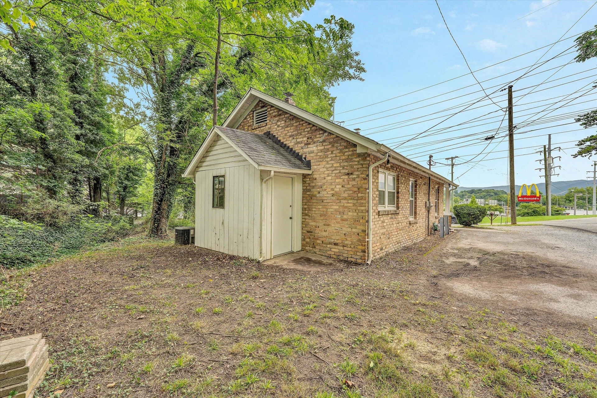 1612 Conehurst BLVD - Photo 3