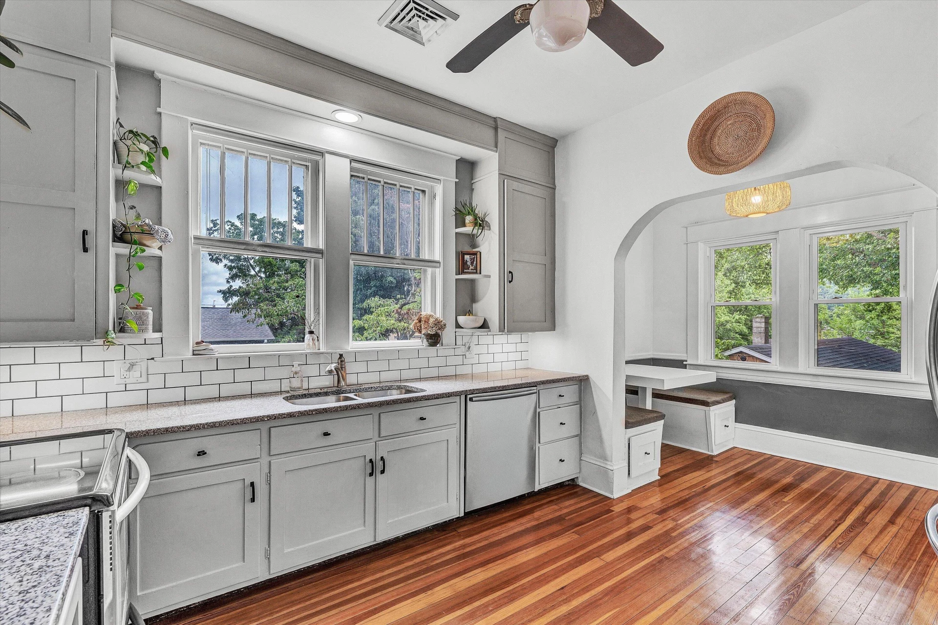 2214 Wycliffe AVE SW - Photo 15