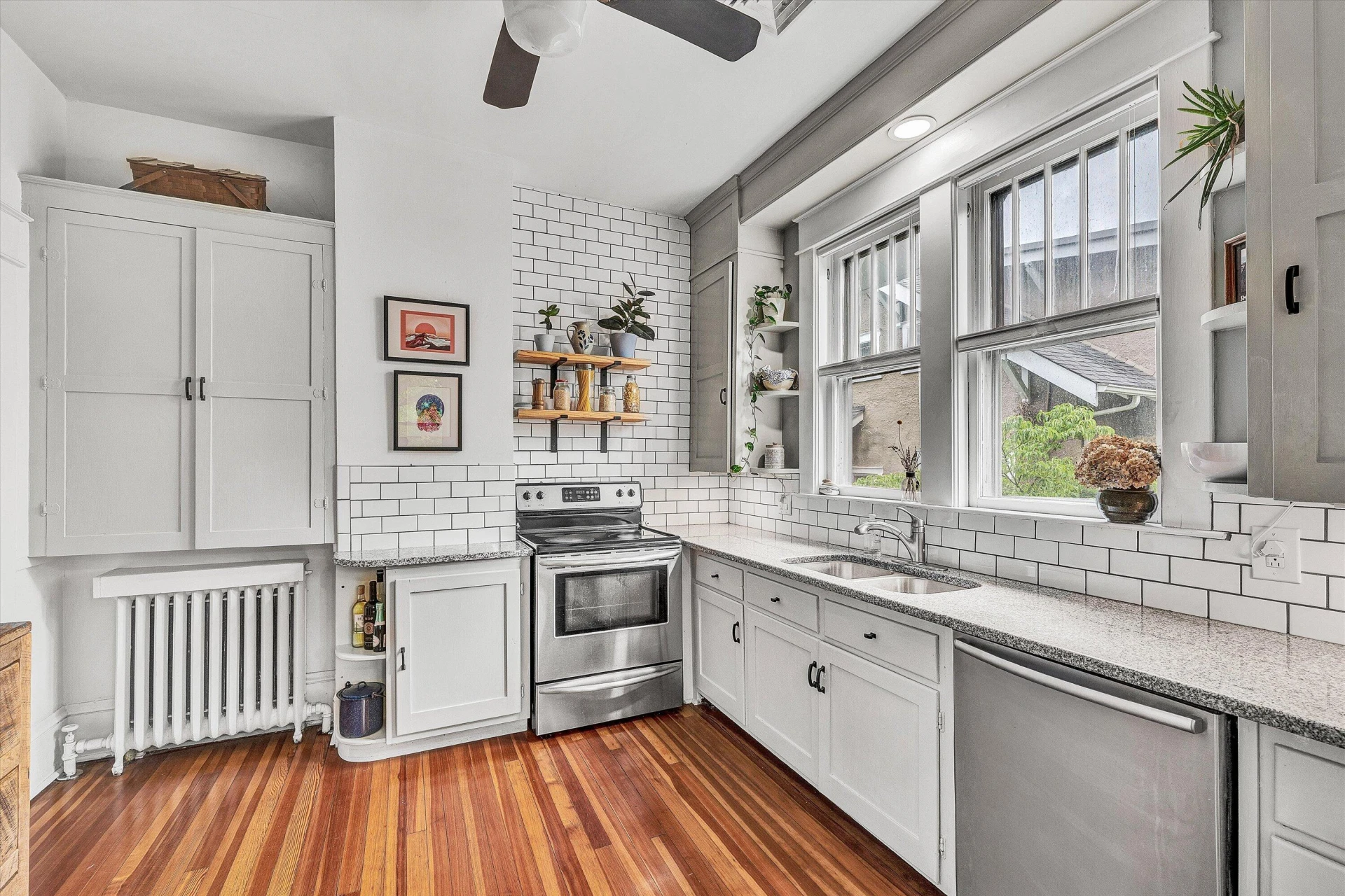 2214 Wycliffe AVE SW - Photo 16
