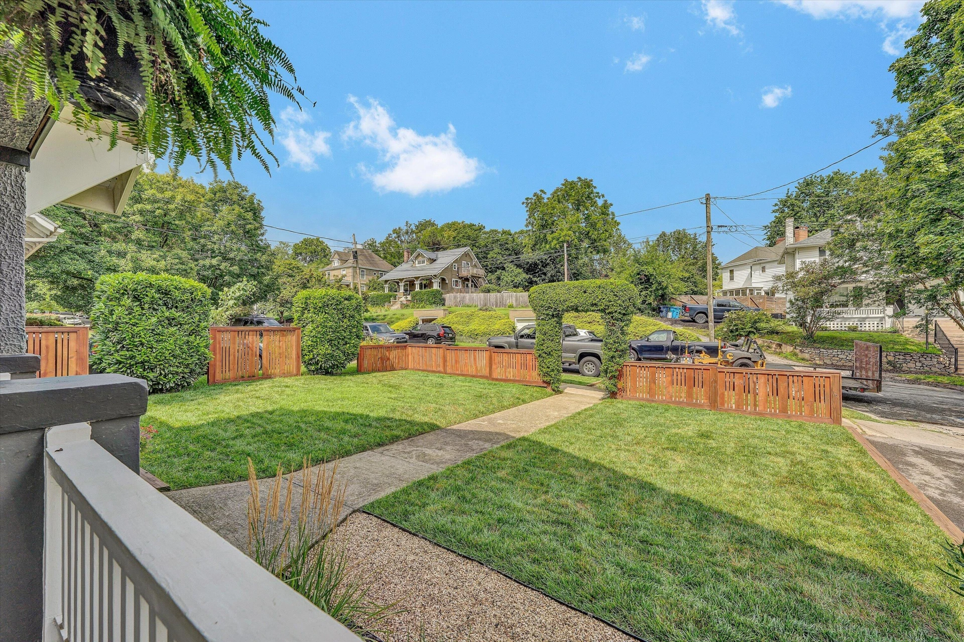2214 Wycliffe AVE SW - Photo 4