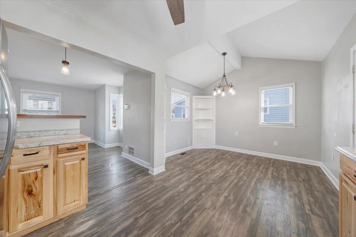 1902 Springfield AVE - Photo 13