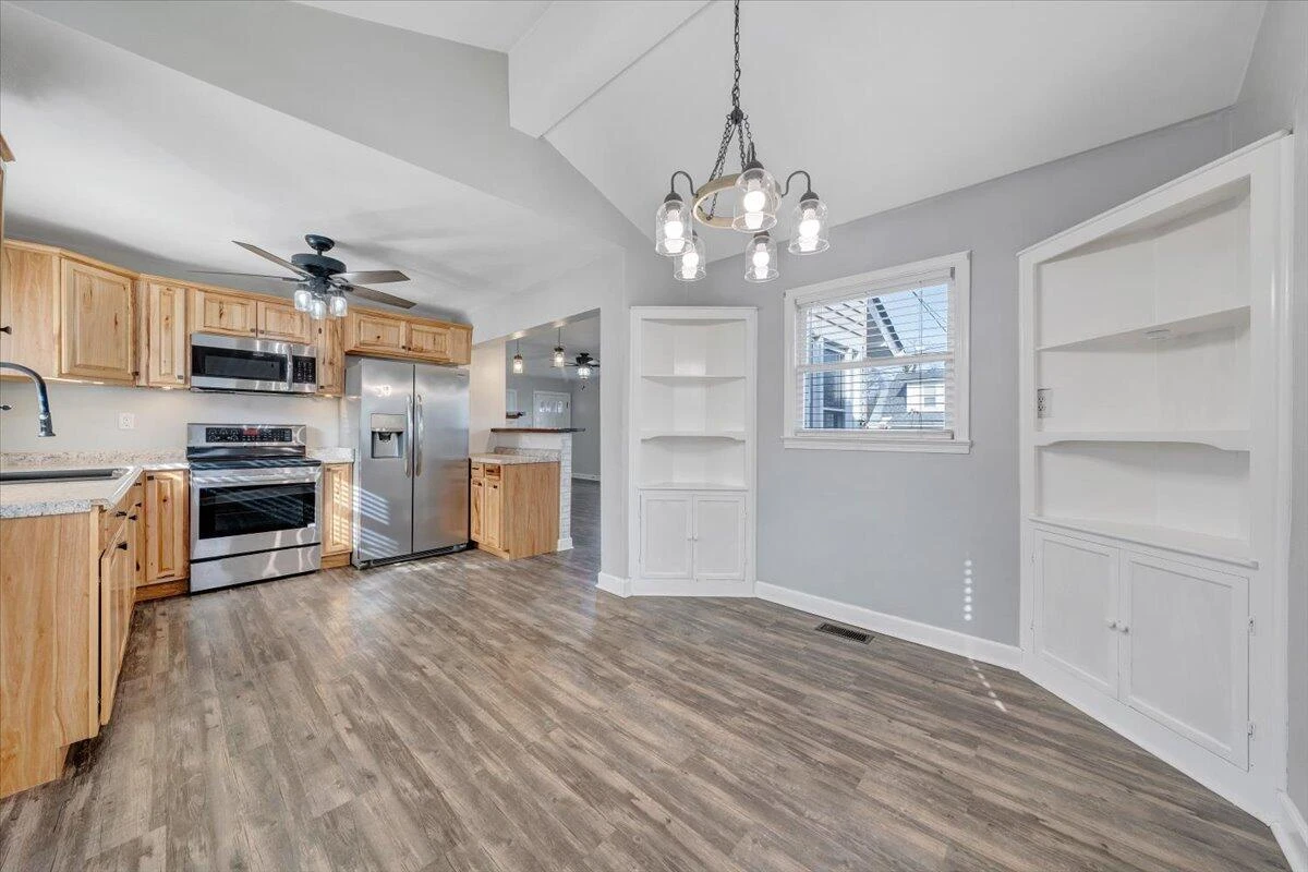 1902 Springfield AVE - Photo 15