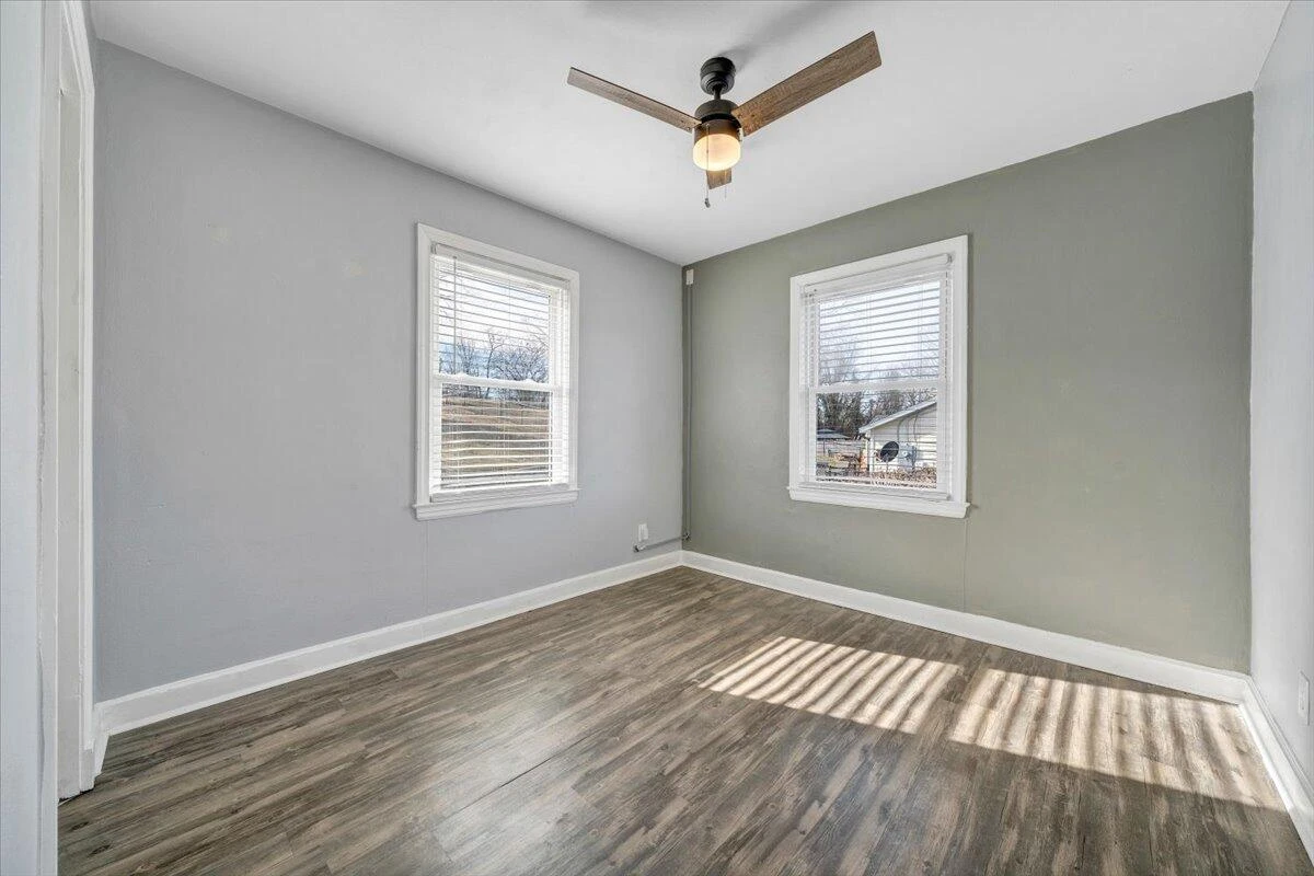 1902 Springfield AVE - Photo 19
