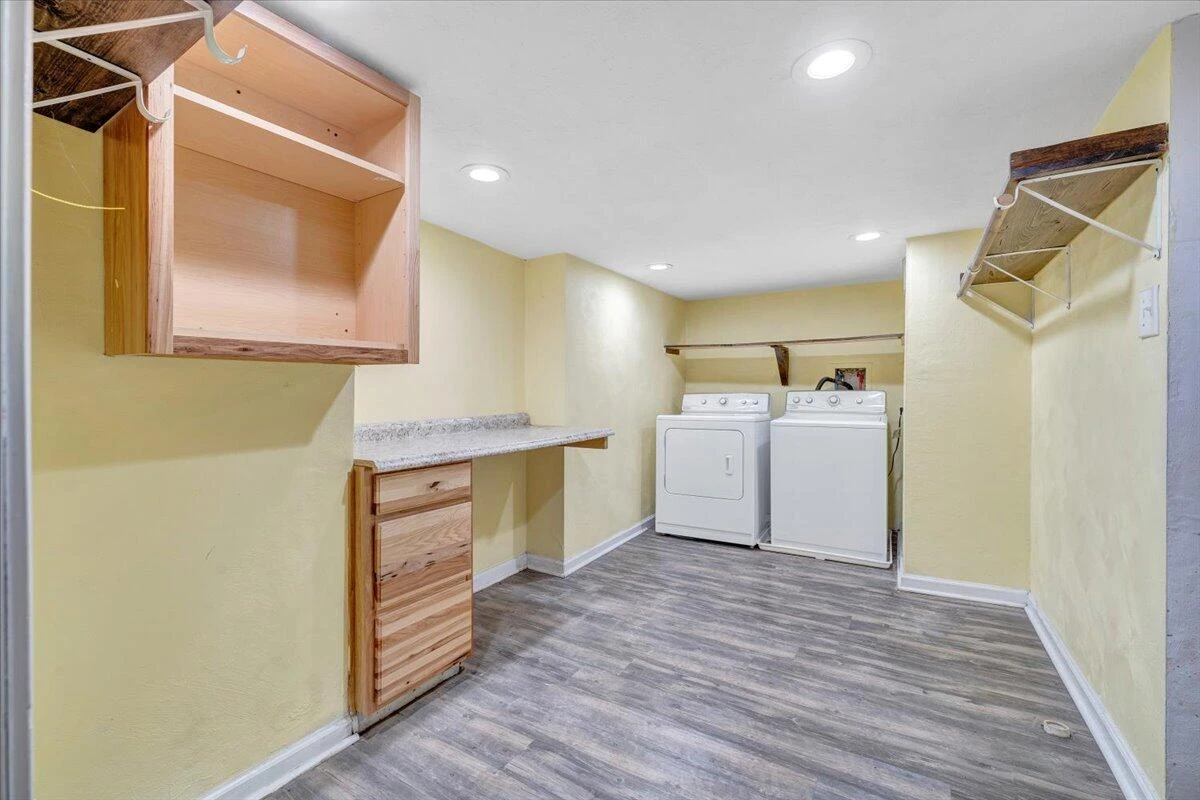 1902 Springfield AVE - Photo 23