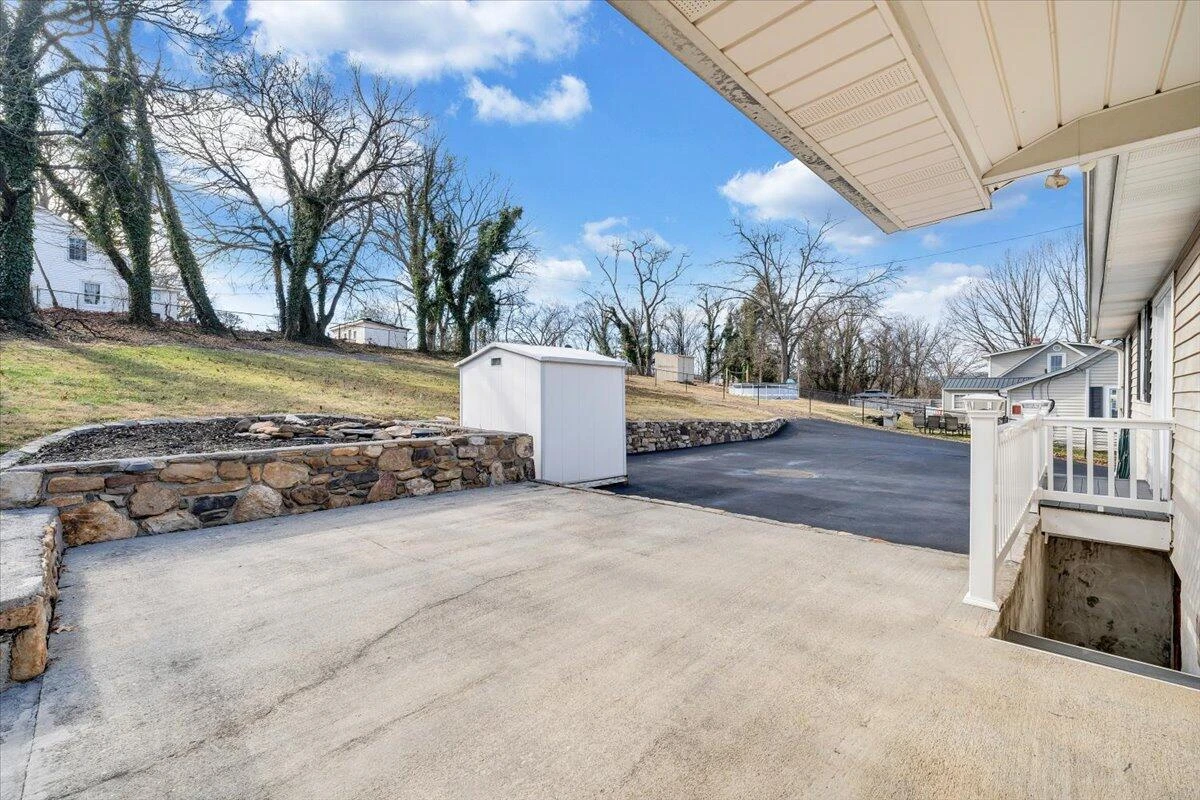 1902 Springfield AVE - Photo 27