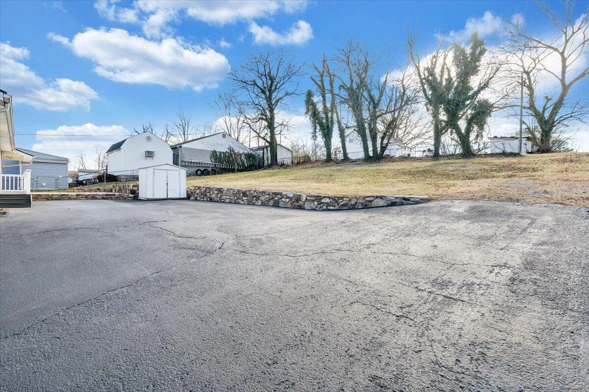 1902 Springfield AVE - Photo 35