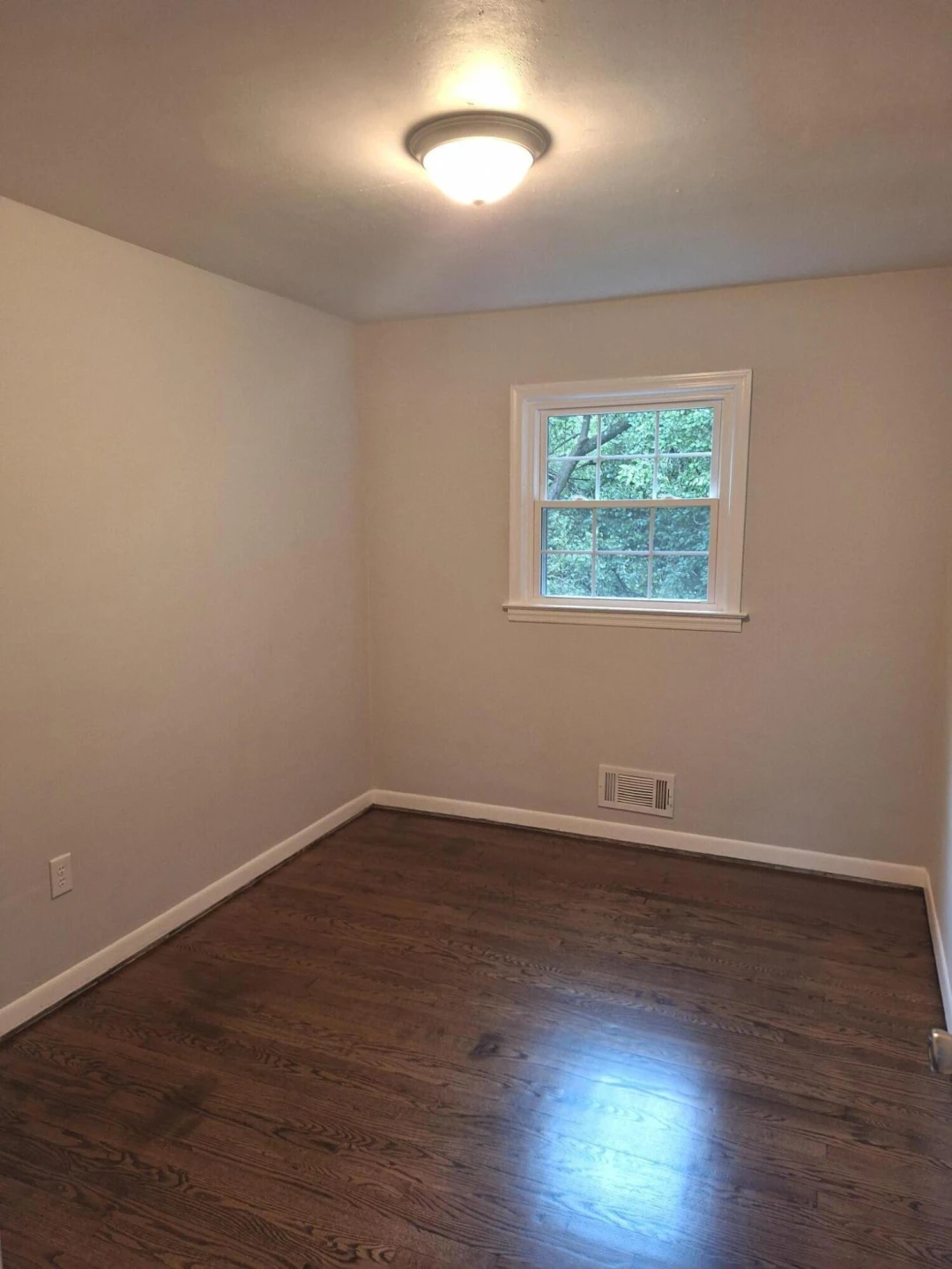 4034 Maine AVE NW - Photo 19