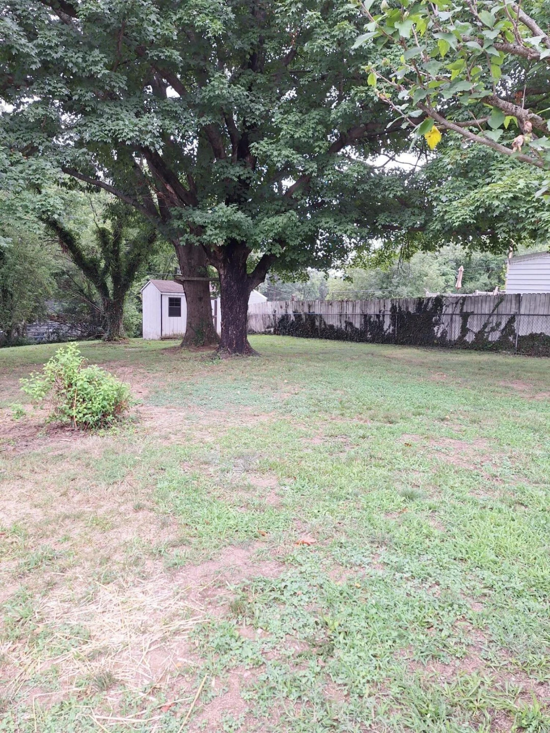 4034 Maine AVE NW - Photo 24