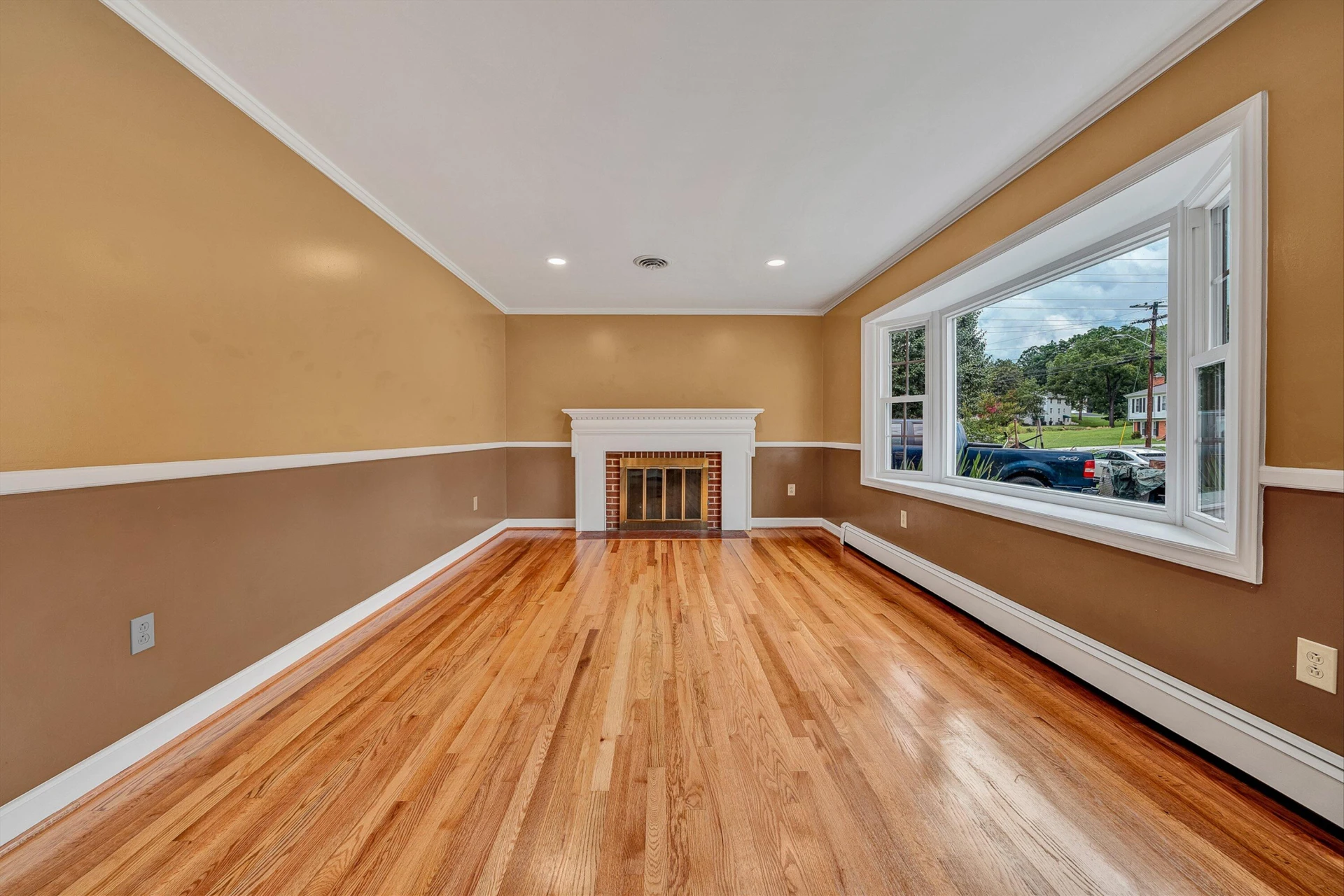 3636 Kentland DR - Photo 4