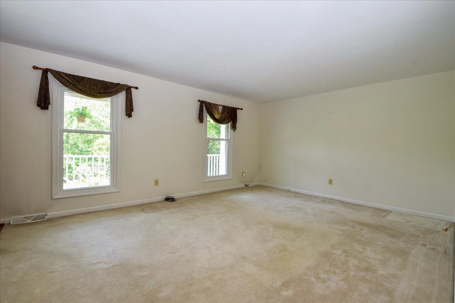380 Andrew DR - Photo 10
