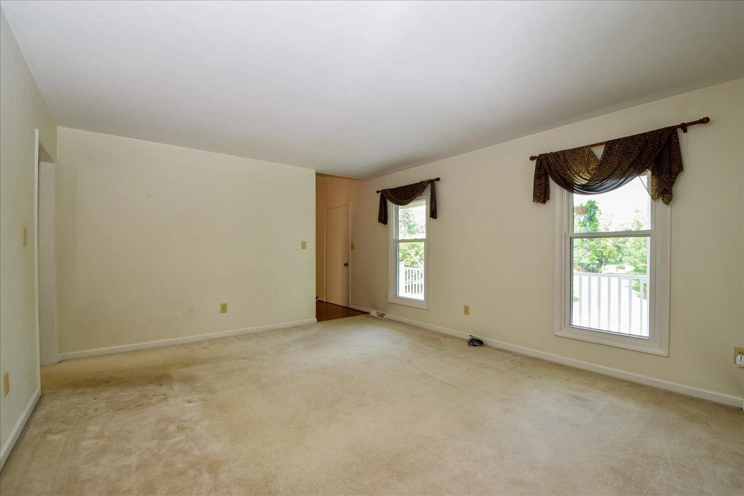 380 Andrew DR - Photo 11