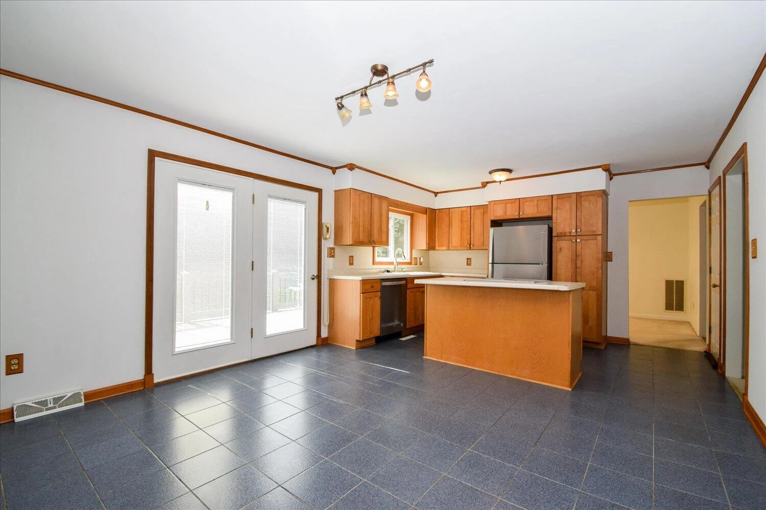 380 Andrew DR - Photo 15