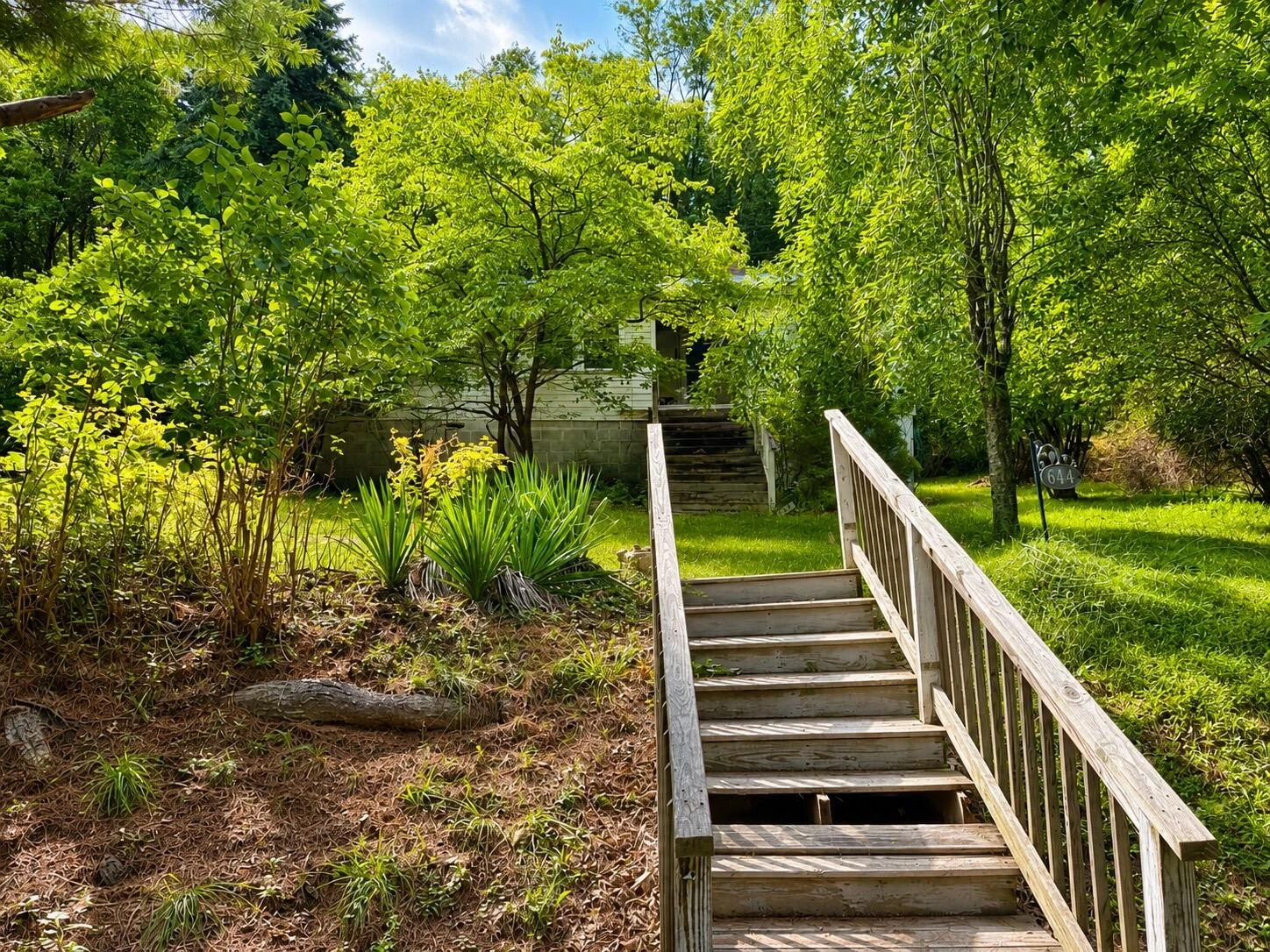 644 Ashwood DR - Photo 5